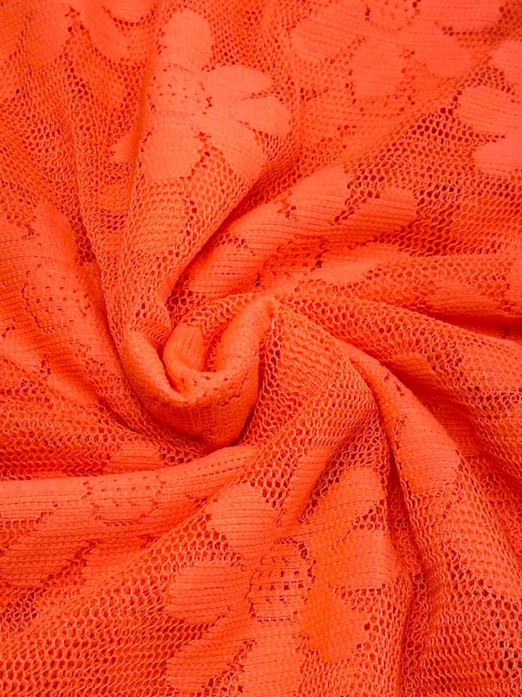 (LACE) BRIGHT ORANGE DAISIES