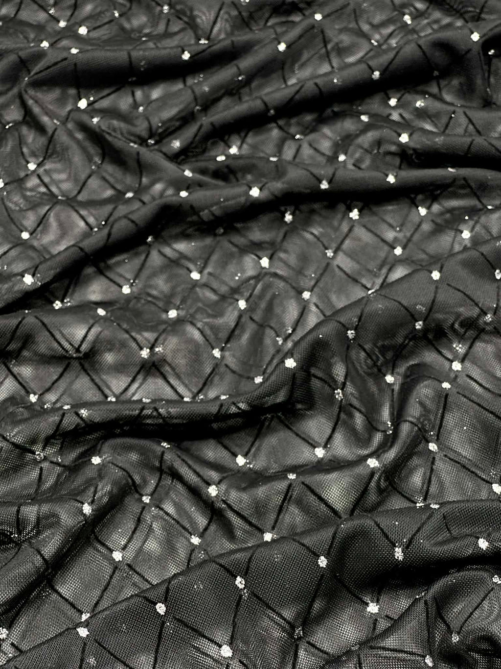 (MESH) SILVER GLITTER AND DIAMOND PATTERN ON BLACK