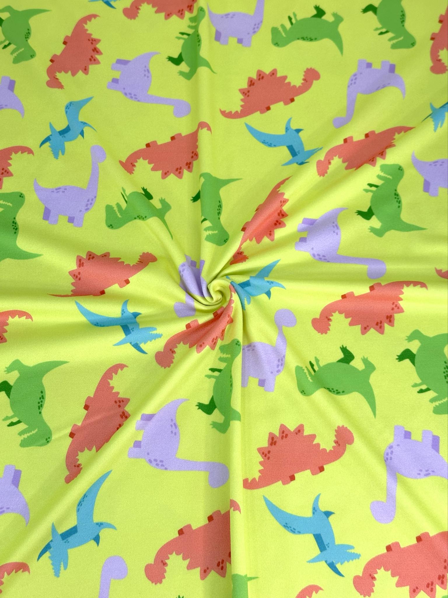 (DBP) DINOSAURS ON YELLOW