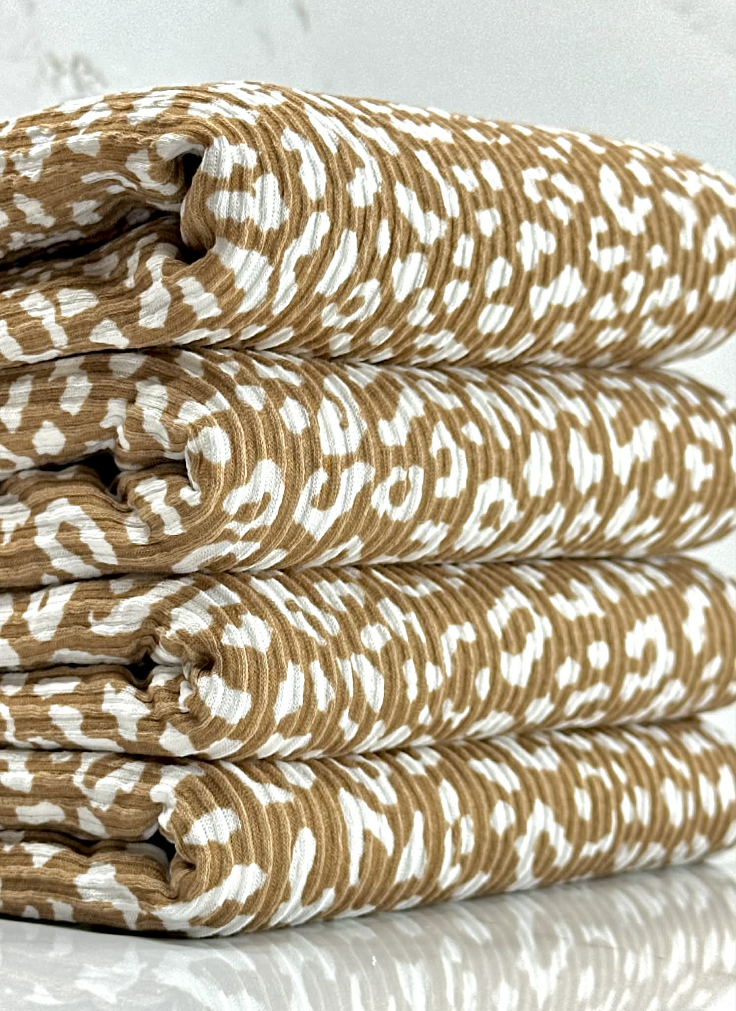 (URBAN RIB) TINY OFF WHITE CHEETAH ON VINTAGE BROWN