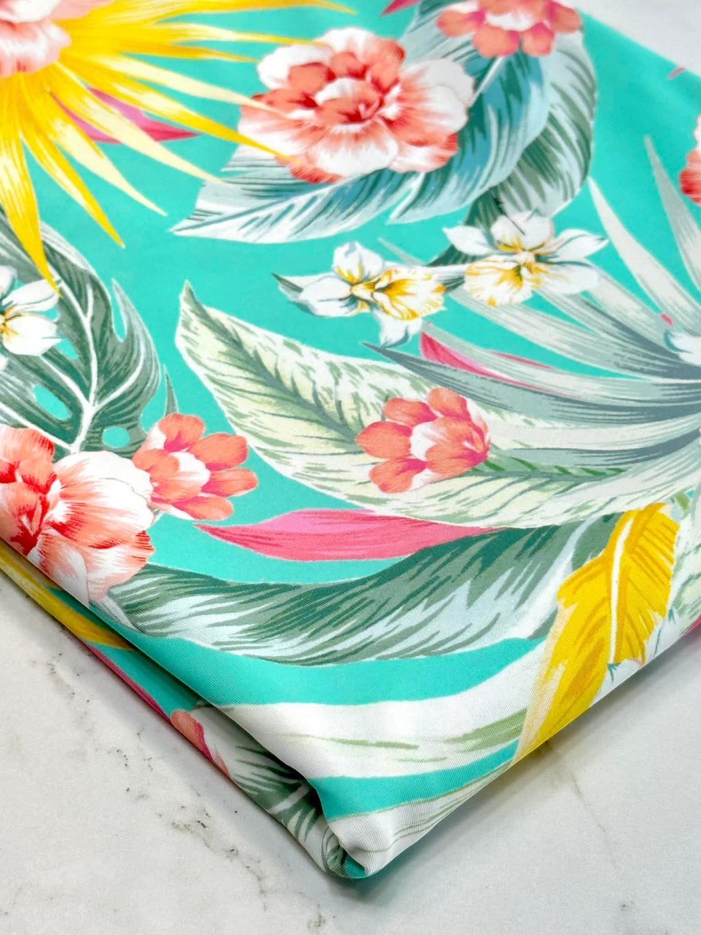 (SWIM) TROPICAL PATTERN ON AQUA