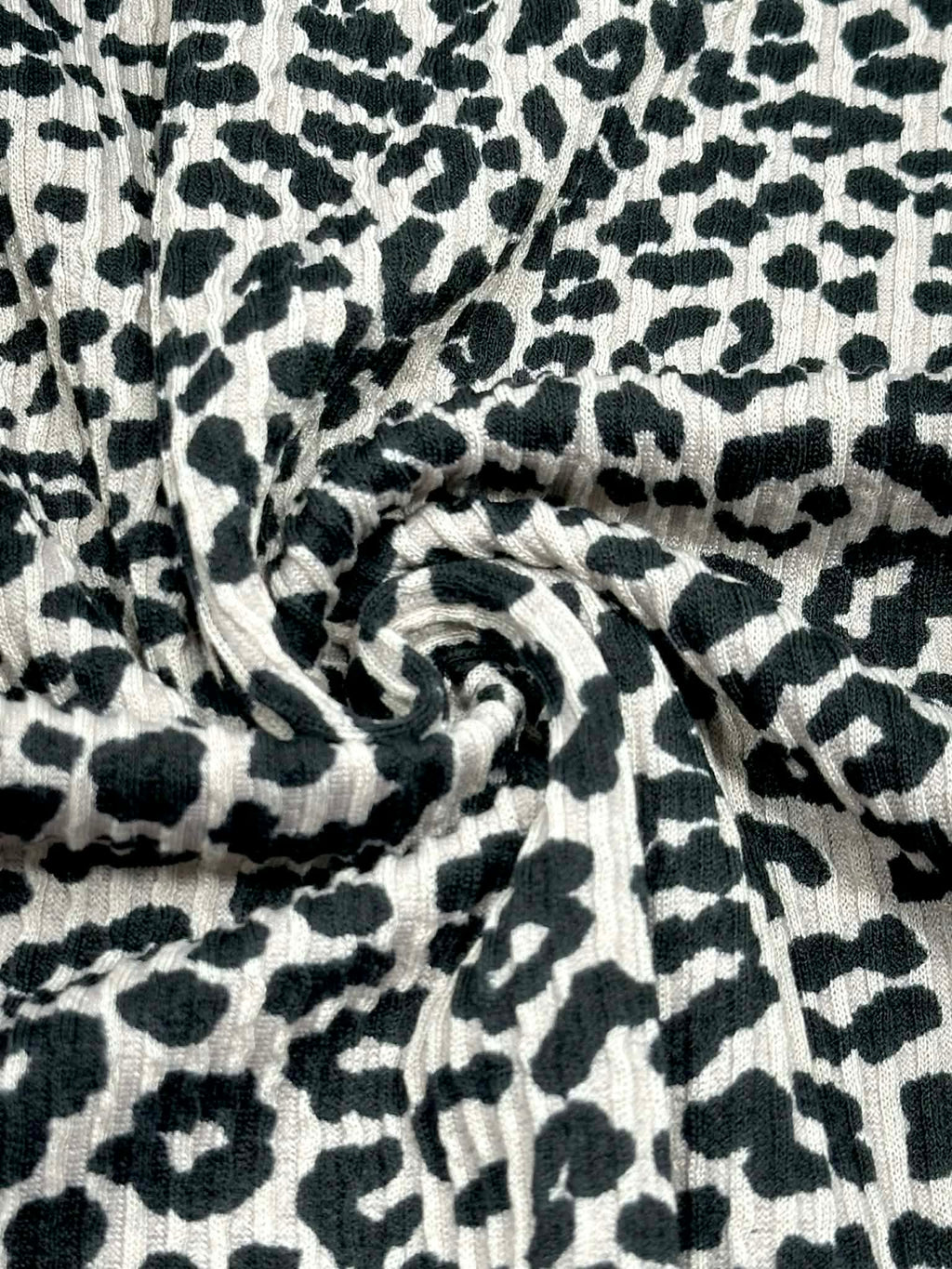 (URBAN RIB) BLACK LEOPARD ON MOCHA (1)