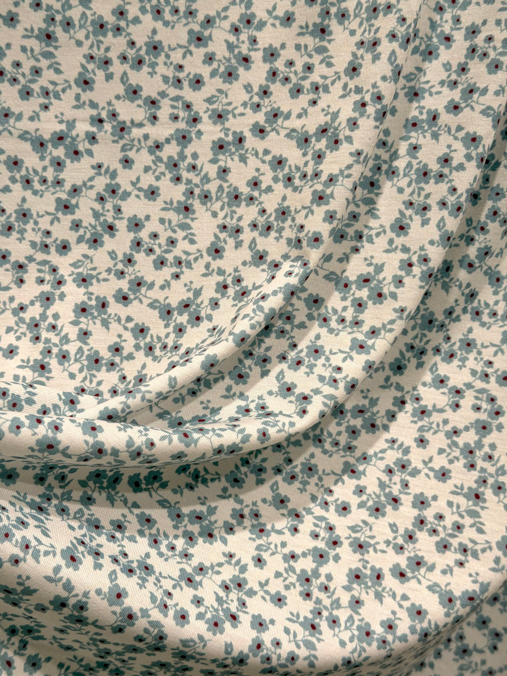 (RAYON) SMALL BLUE AND BURGUNDY FLORAL