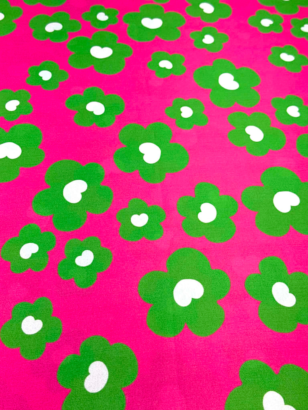 (WOVEN) GREEN FLOWERS ON FUCHSIA