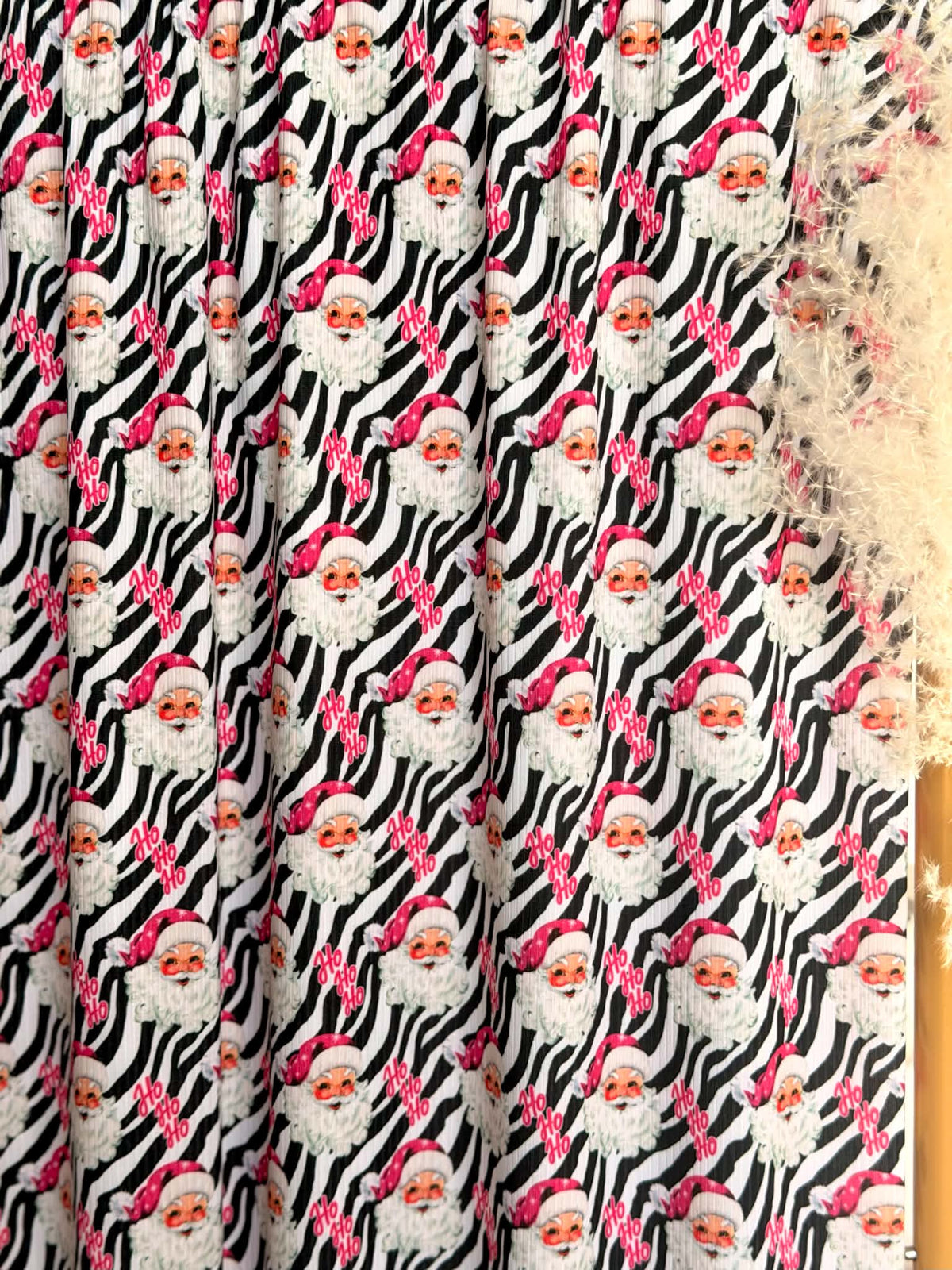 (4X2 YUMMY RIB) SMALL PINK SANTA ON ZEBRA PRINT