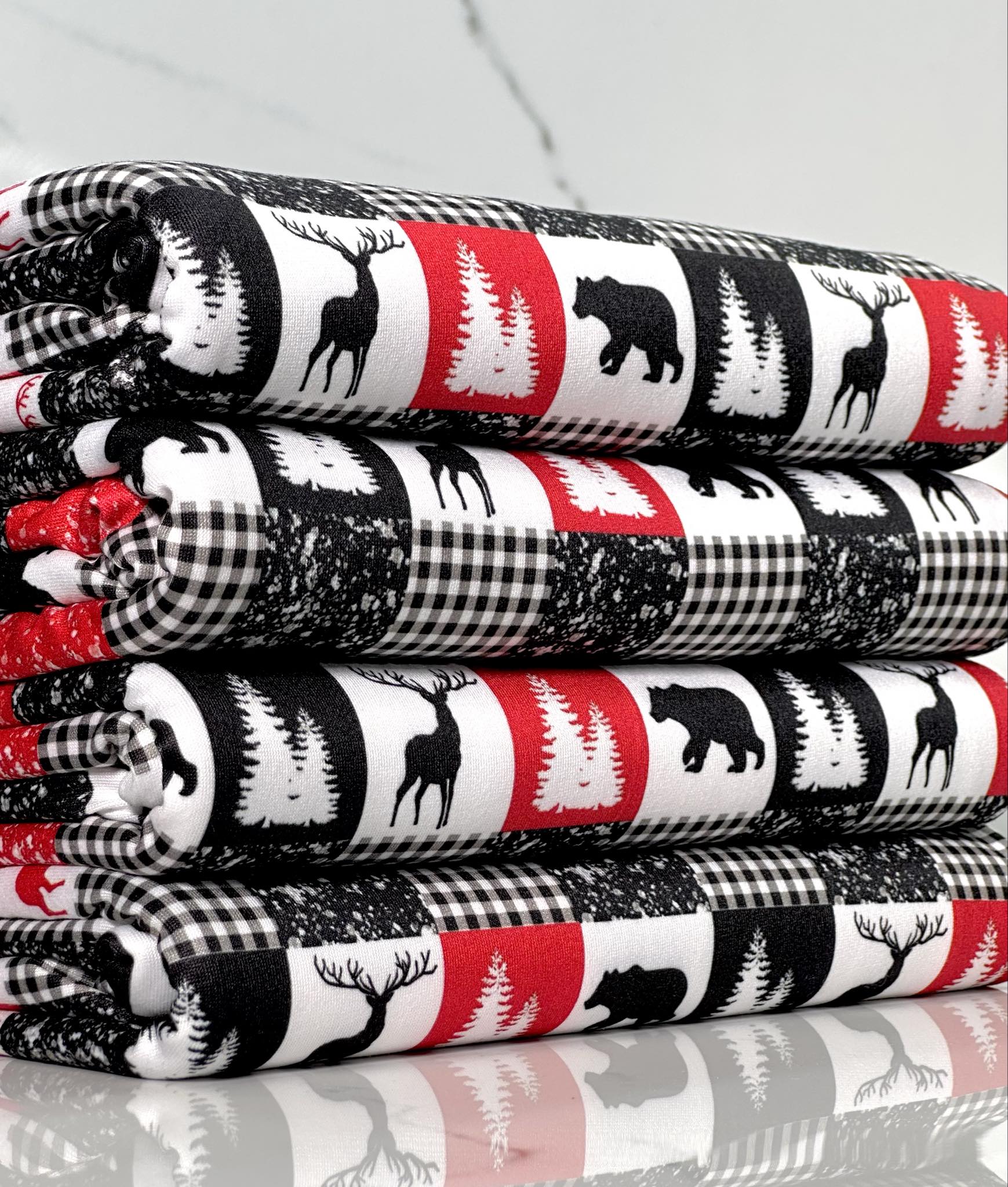 (DBP) BLACK BEAR, REINDEERS AND CHECKERED ON OFF WHITE