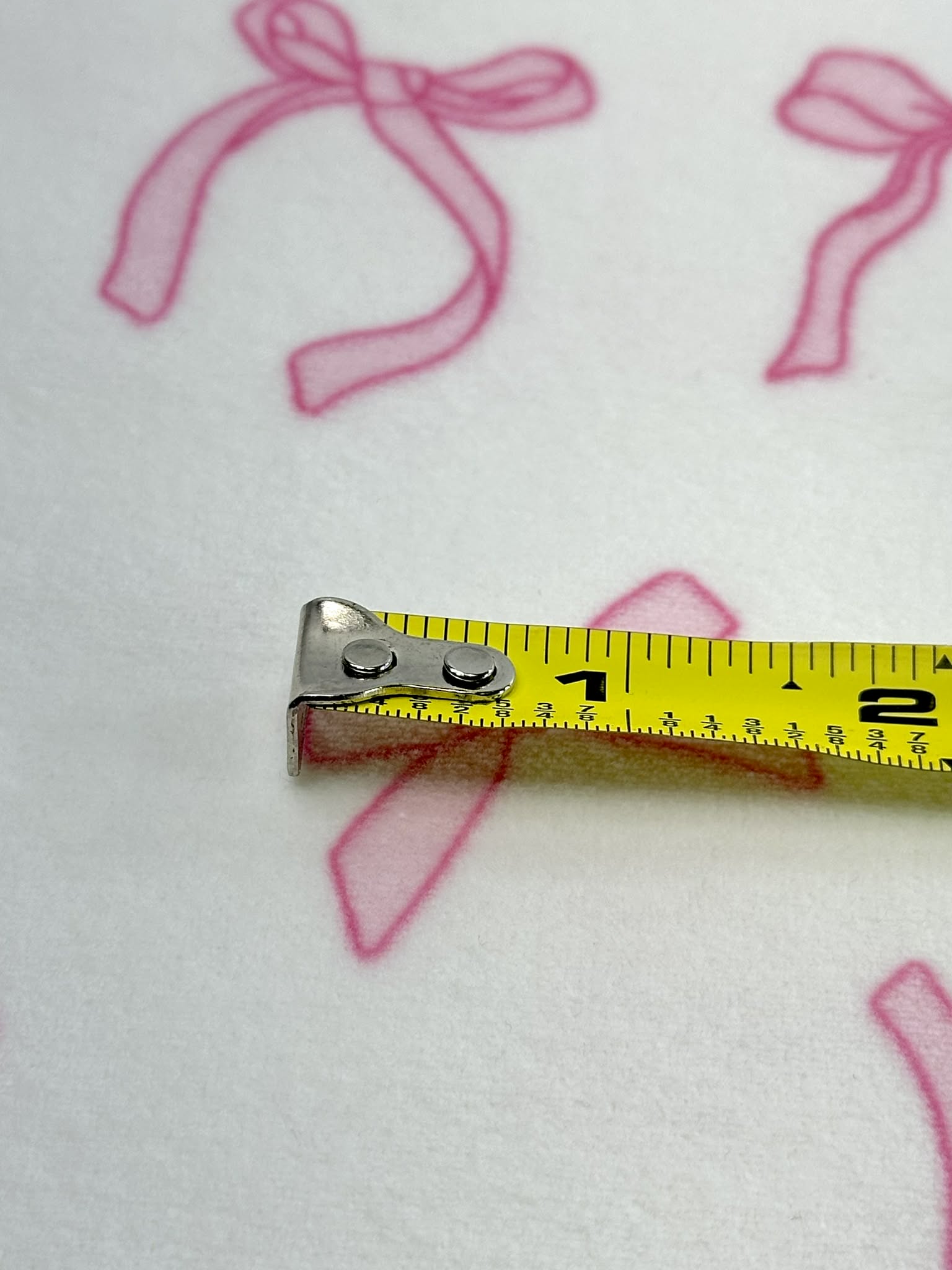 (VELVET) LIGHT PINK BOWS ON OFF WHITE