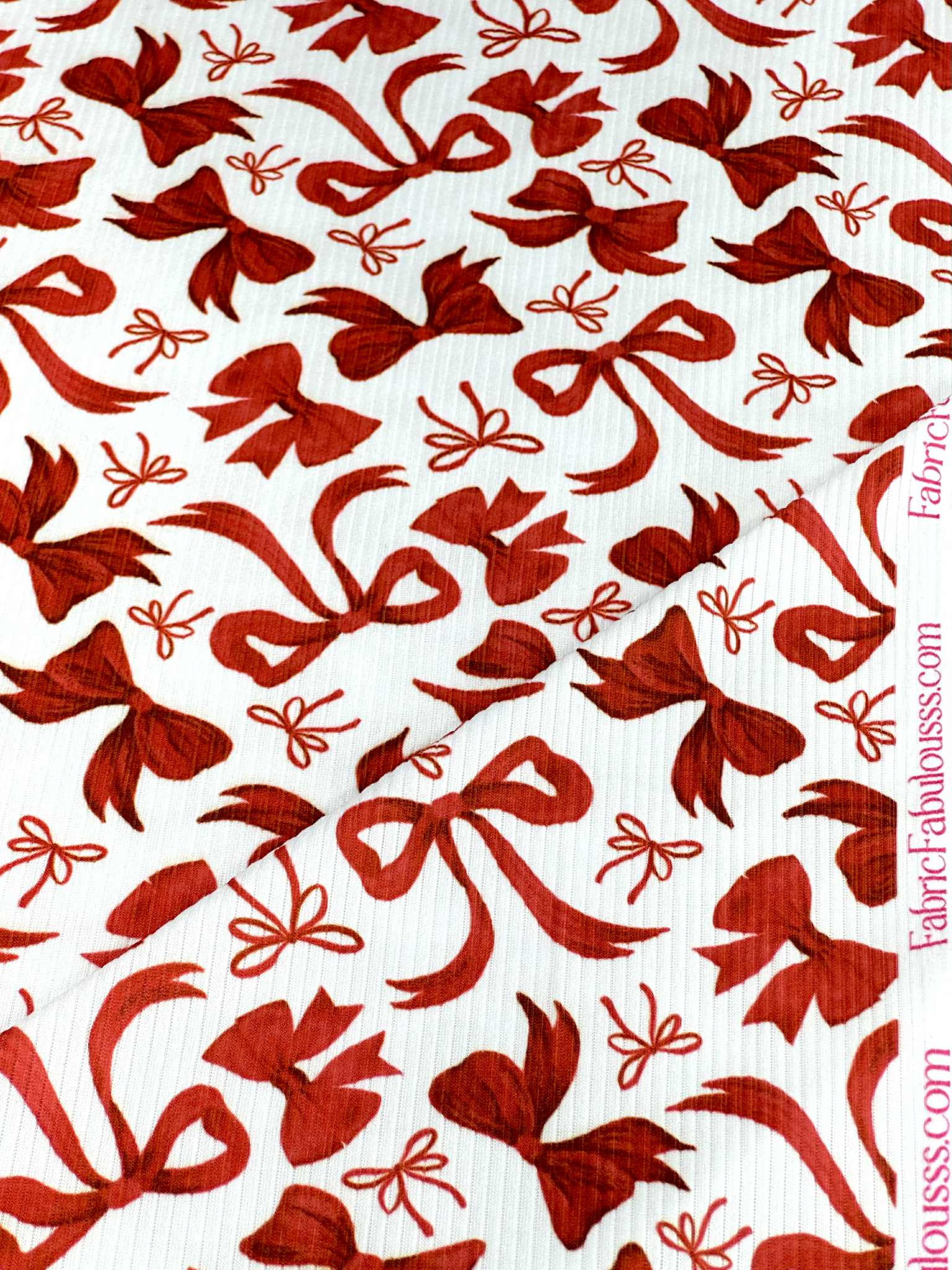 (4X2 RIB) RED BOWS ON OFF WHITE