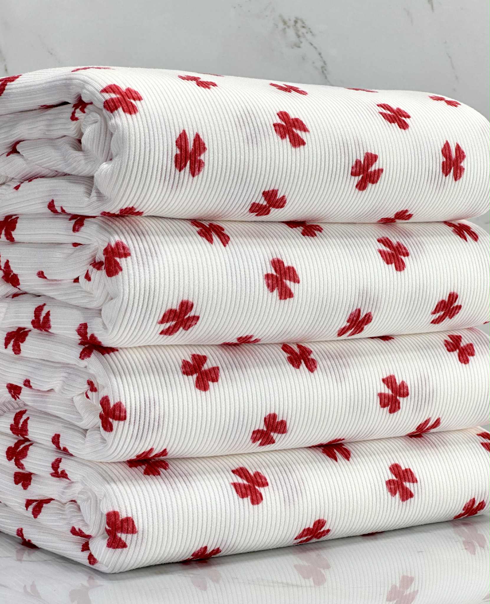 (2X2 RIB) RED BOWS ON OFF WHITE