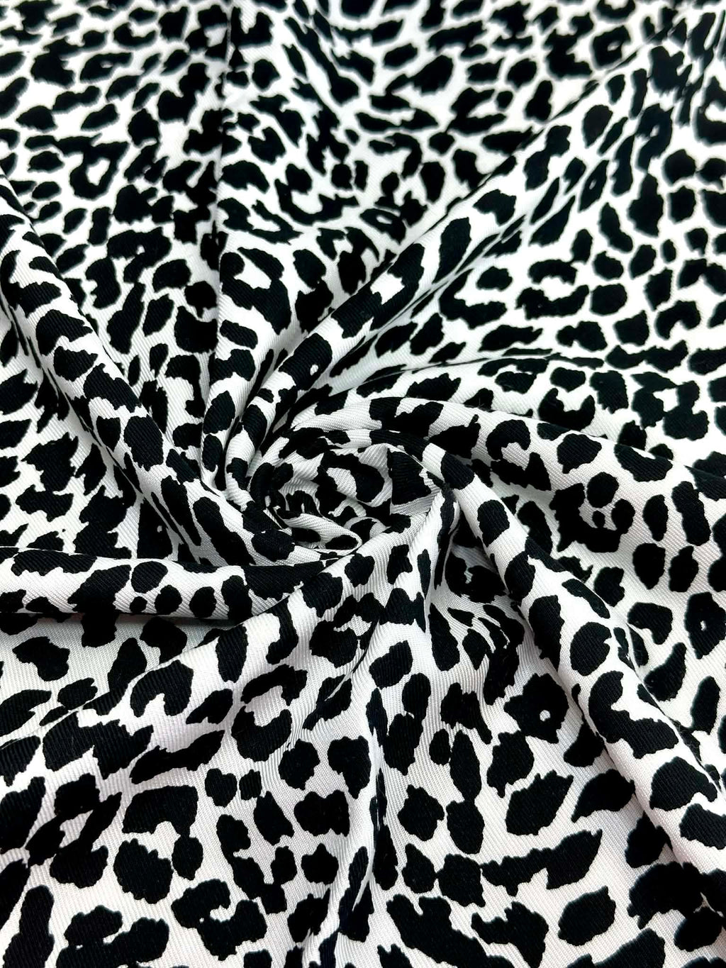 (WOVEN) BLACK CHEETAH ON OFF WHITE