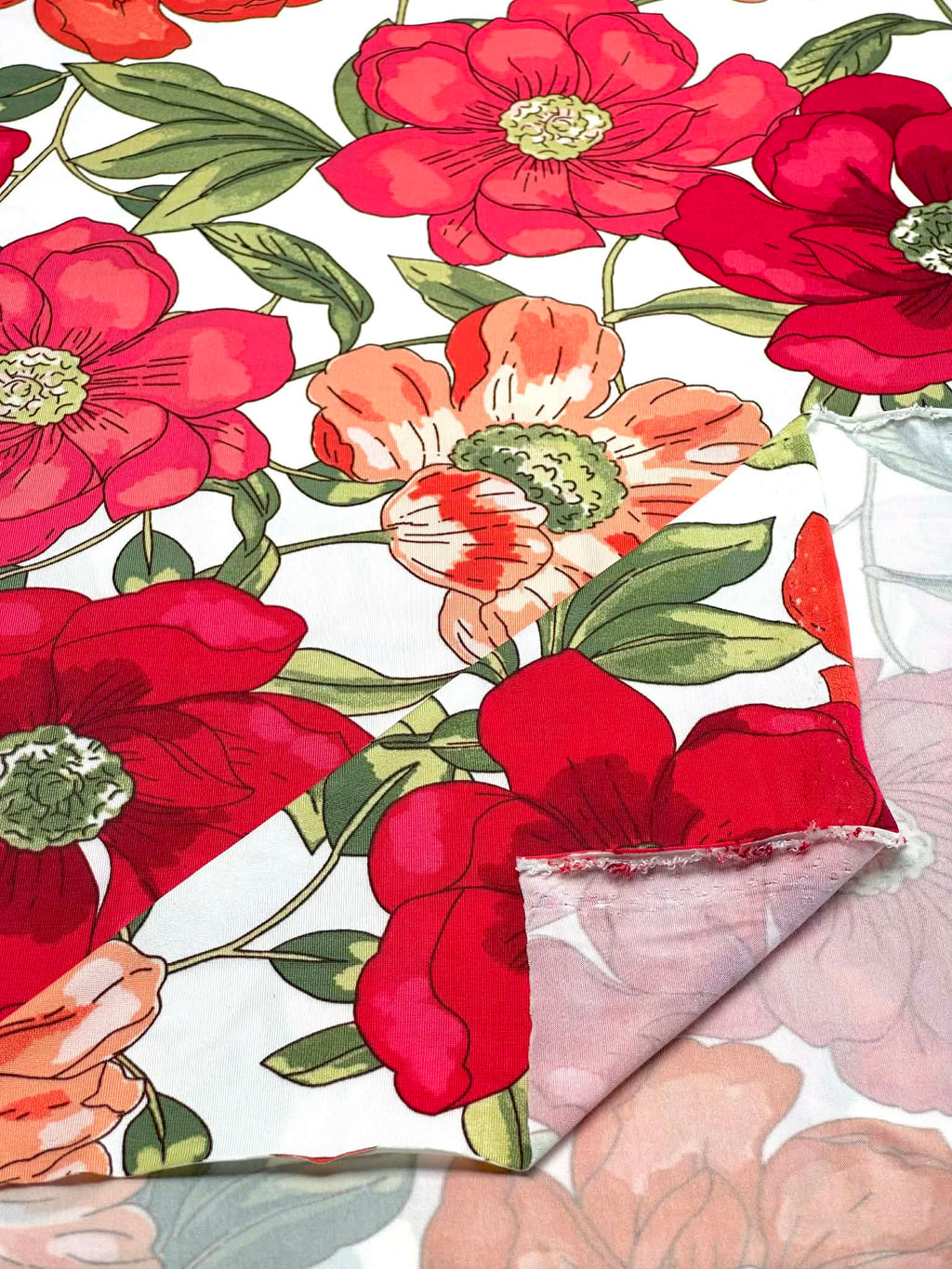 (ITY) RED AND ORANGE BIG FLOWERS ON OFF WHITE