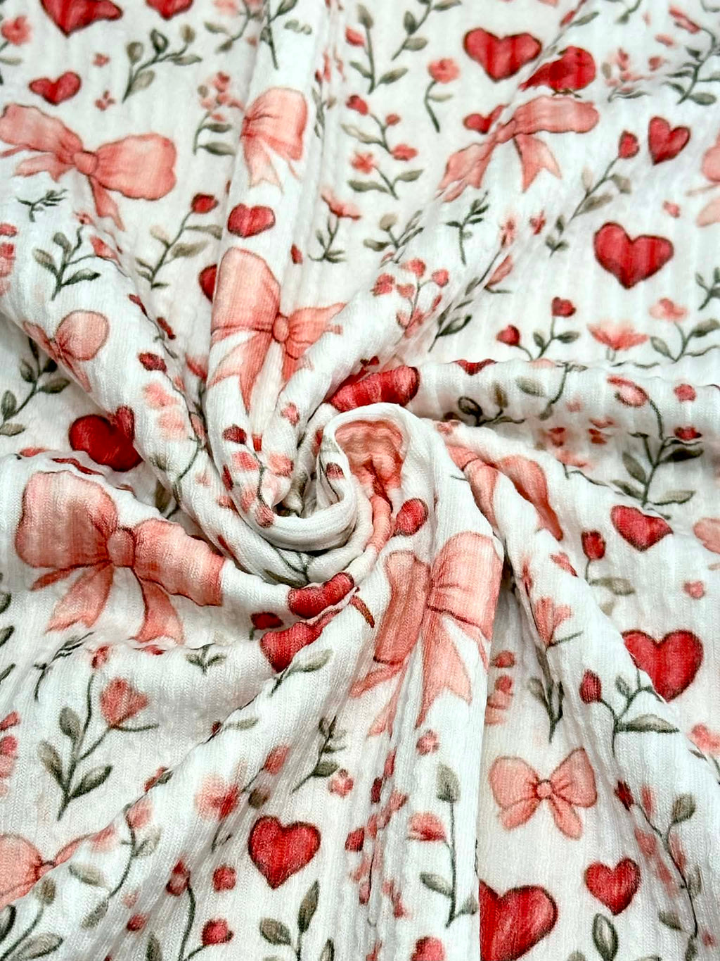 (URBAN RIB) HEARTS, BOWS, FLOWERS, AND RED BIRDS ON OFF WHITE