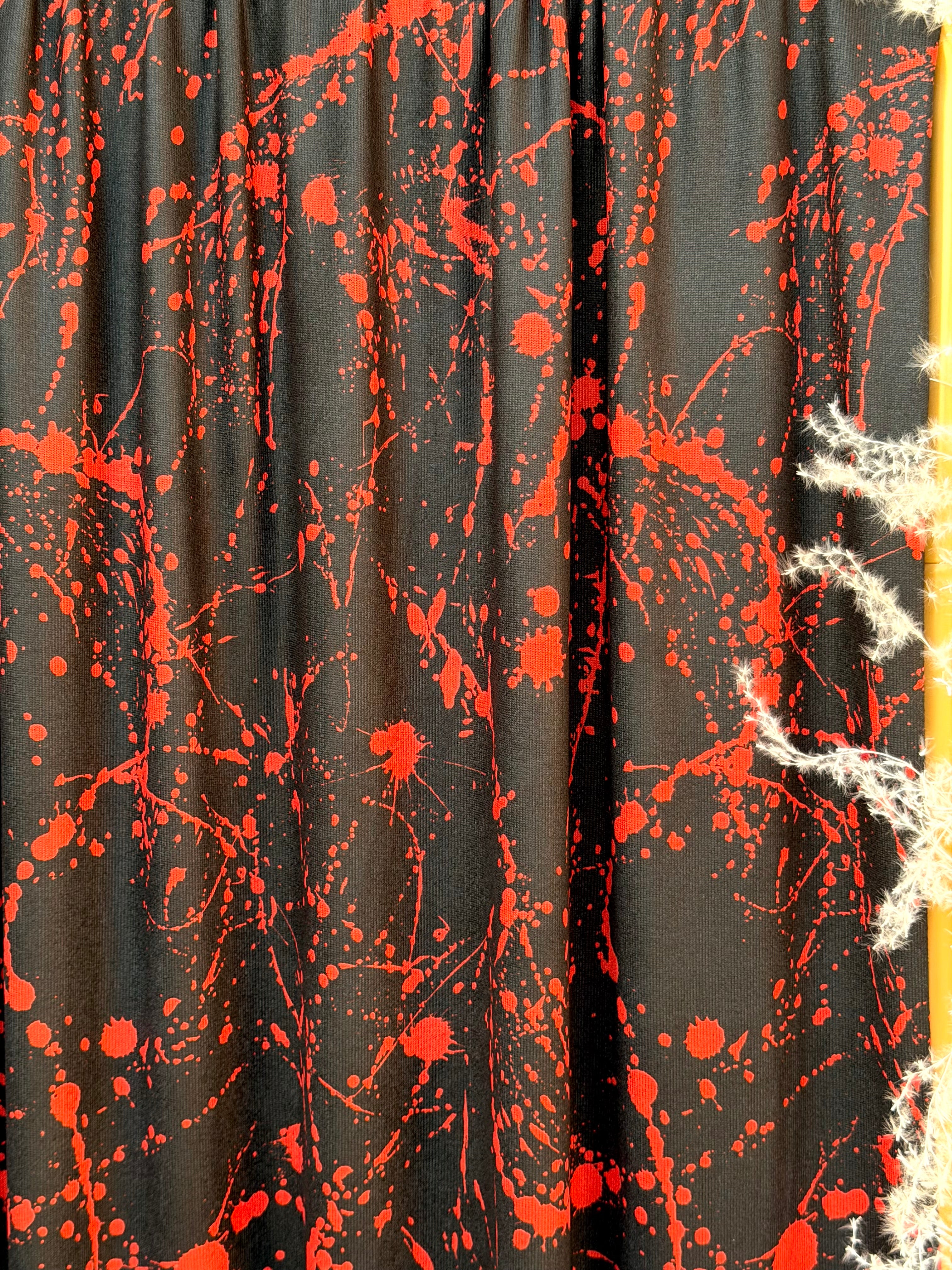 (OAKLEY/SWEATER) BLOOD SPLATTERED ON BLACK