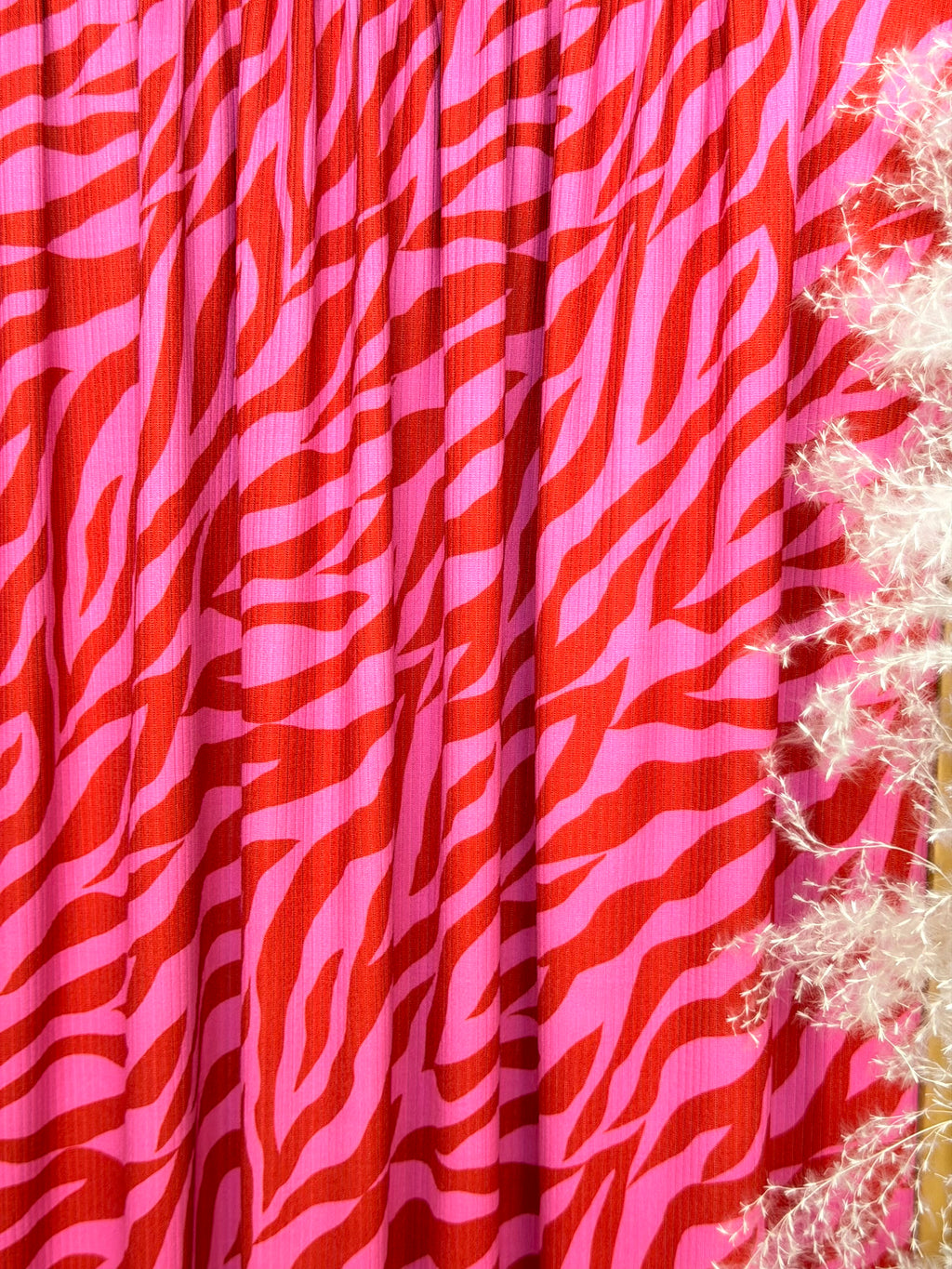 (4X2 YUMMY RIB) PINK AND RED ZEBRA