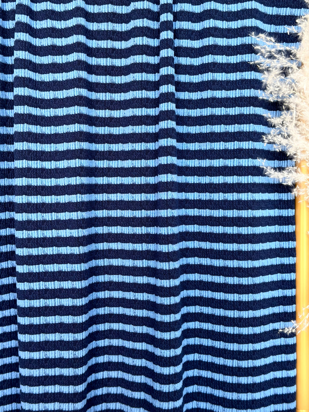 (PUCKERED STRIPE) BLUE STRIPES ON OFF NAVY