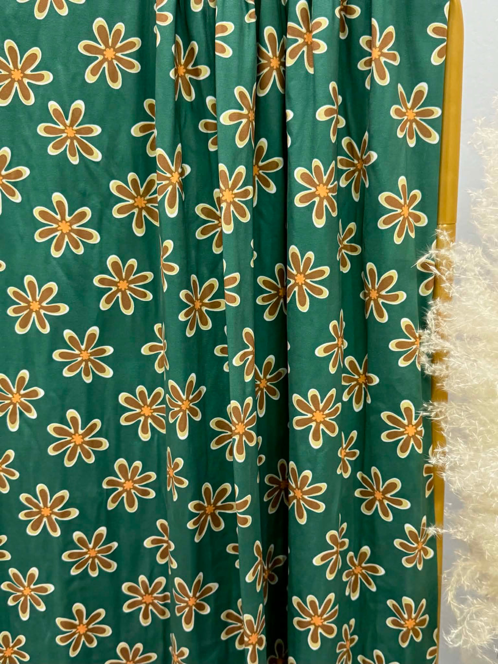 (DBP) GROOVY DAISY FLORAL ON TEAL GREEN