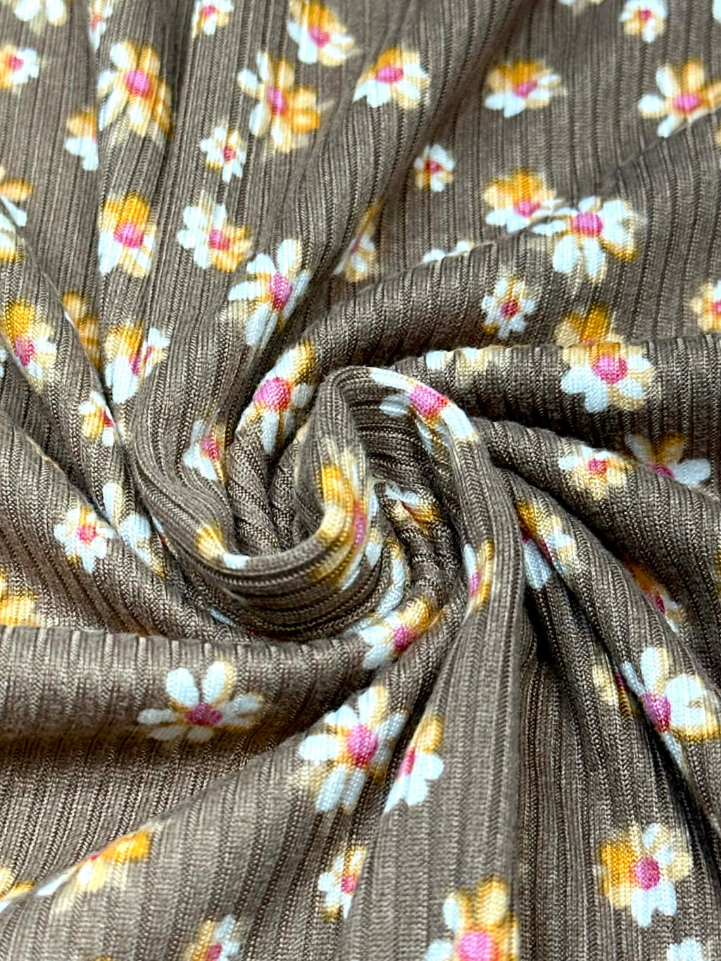 (4X2 YUMMY RIB) ORANGE, PINK, AND OFF WHITE FLOWERS ON POWDER BROWN