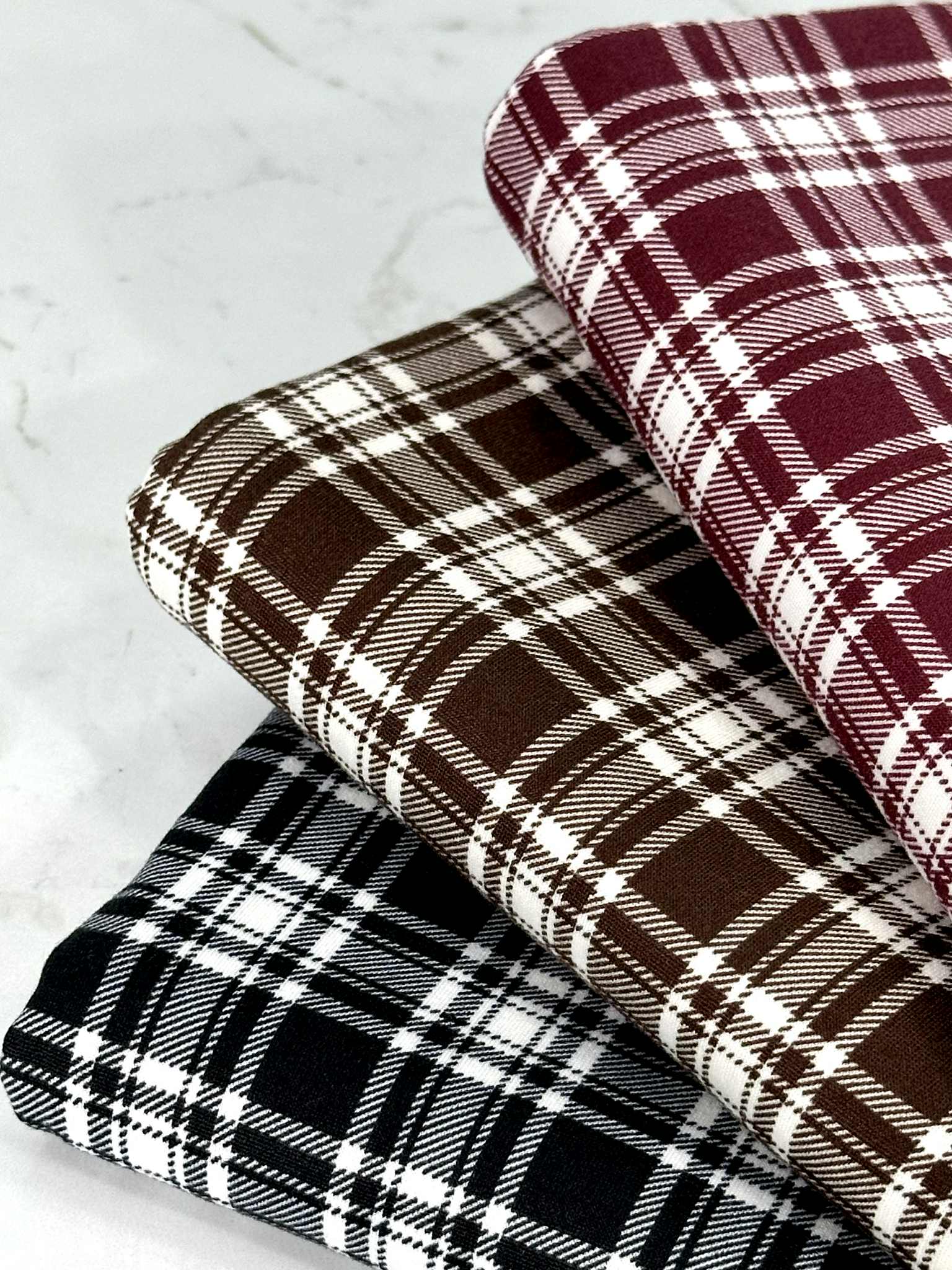 (DBP) WINE AND OFF WHITE PLAID