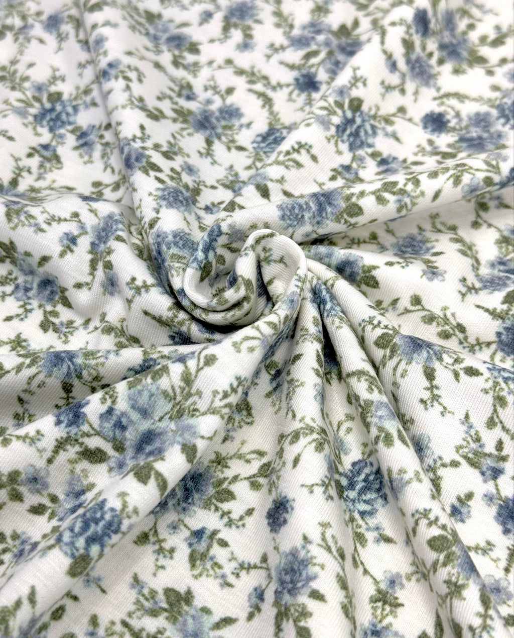(RAYON MODAL) SMALL VINTAGE BLUE FLORAL ON OFF WHITE