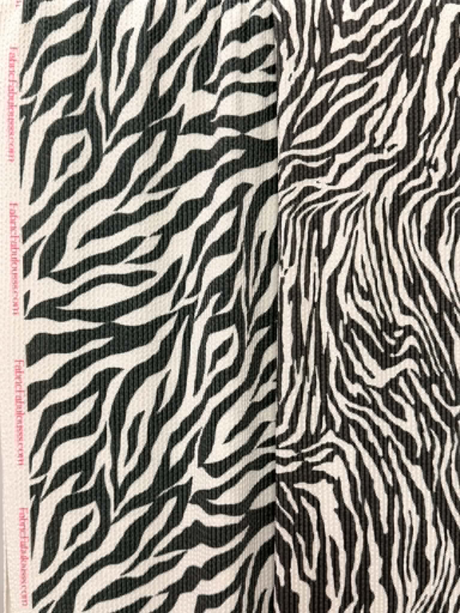 (URBAN RIB) SMALL BLACK ZEBRA ON OFF WHITE