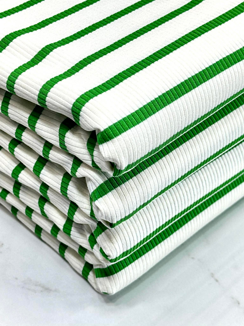 (RIB) GREEN STRIPES ON IVORY