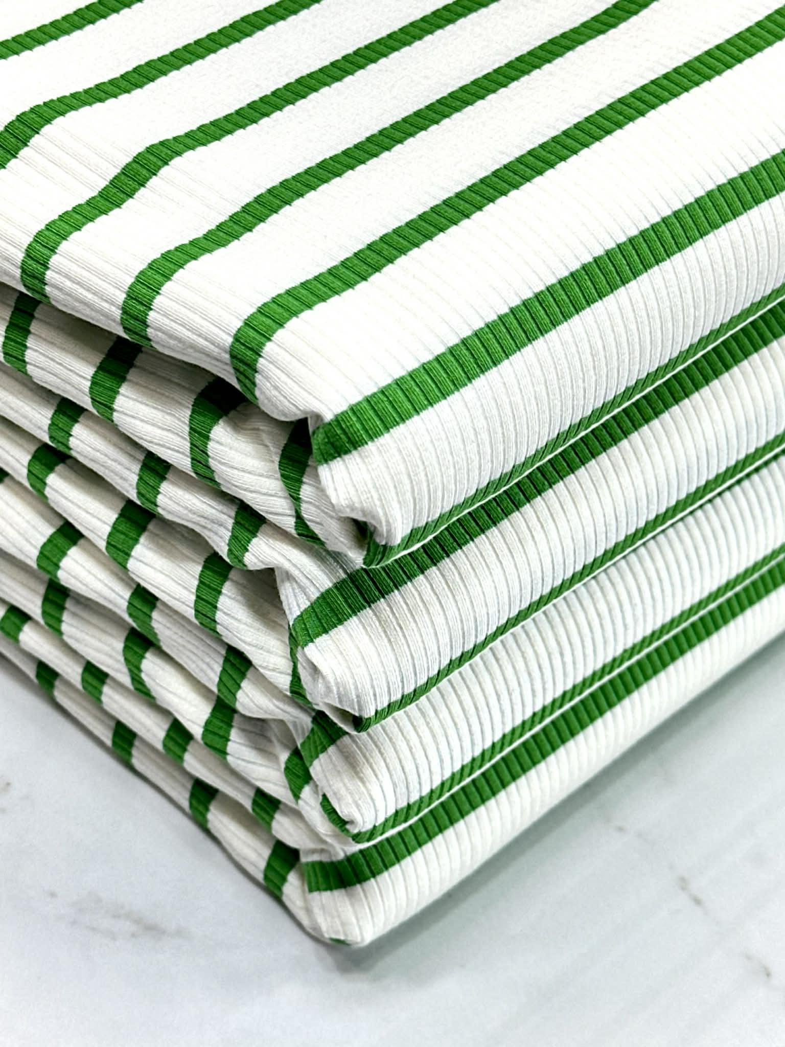 (RIB) GREEN STRIPES ON IVORY