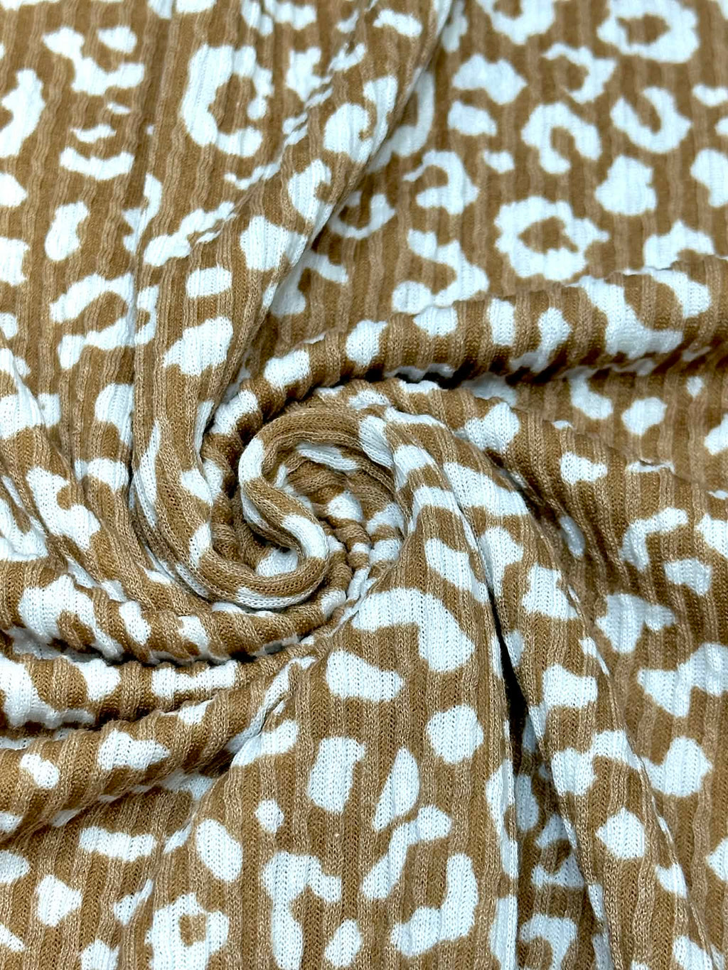 (URBAN RIB) TINY OFF WHITE CHEETAH ON VINTAGE BROWN