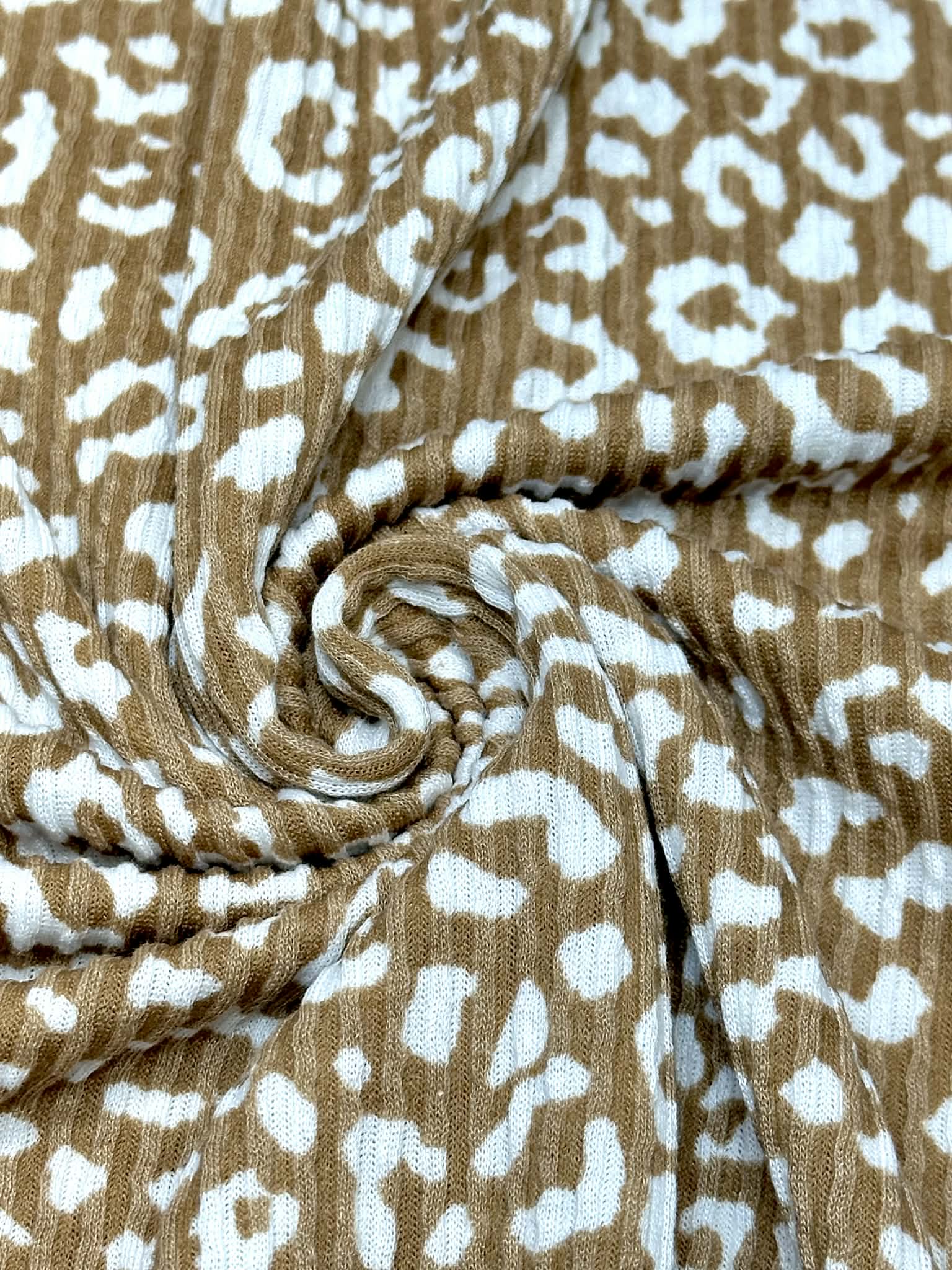 (URBAN RIB) TINY OFF WHITE CHEETAH ON VINTAGE BROWN