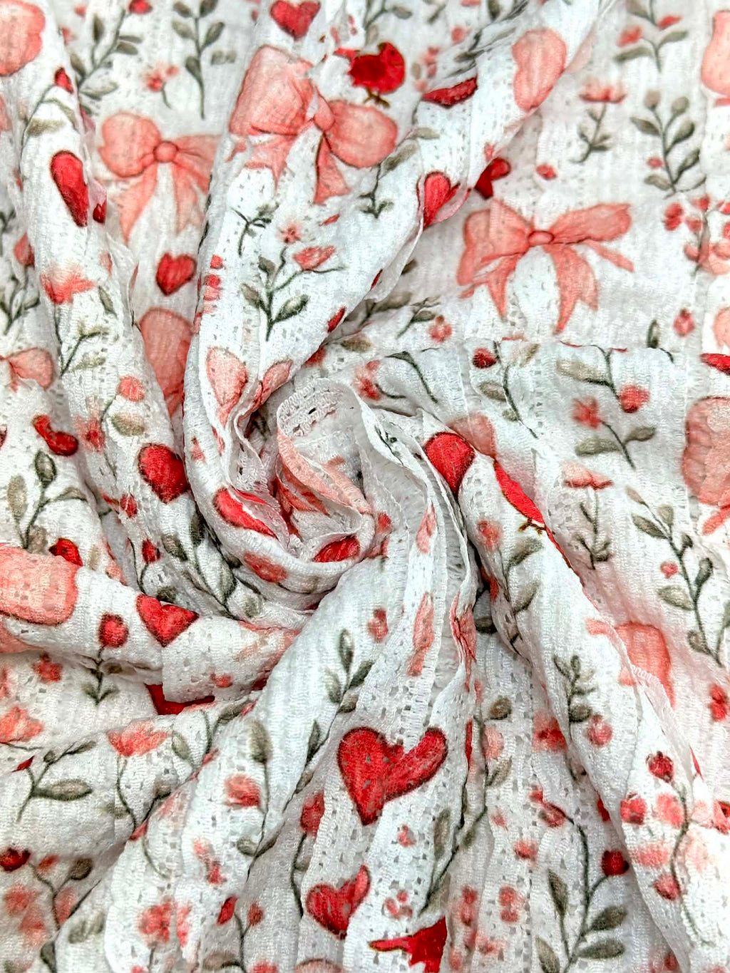 (RUFFLE LACE) HEARTS, BOWS, FLOWERS, AND RED BIRDS ON OFF WHITE