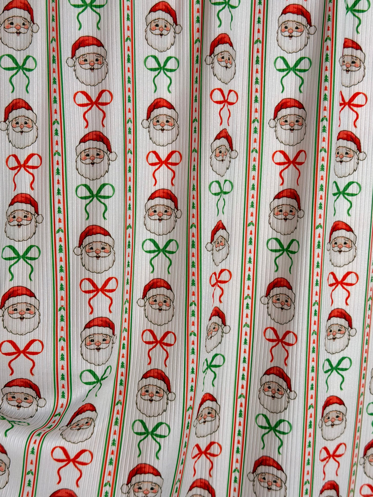 (4x2 YUMMY RIB) SANTA CLAUS AND BOWS PATTERN ON OFF WHITE