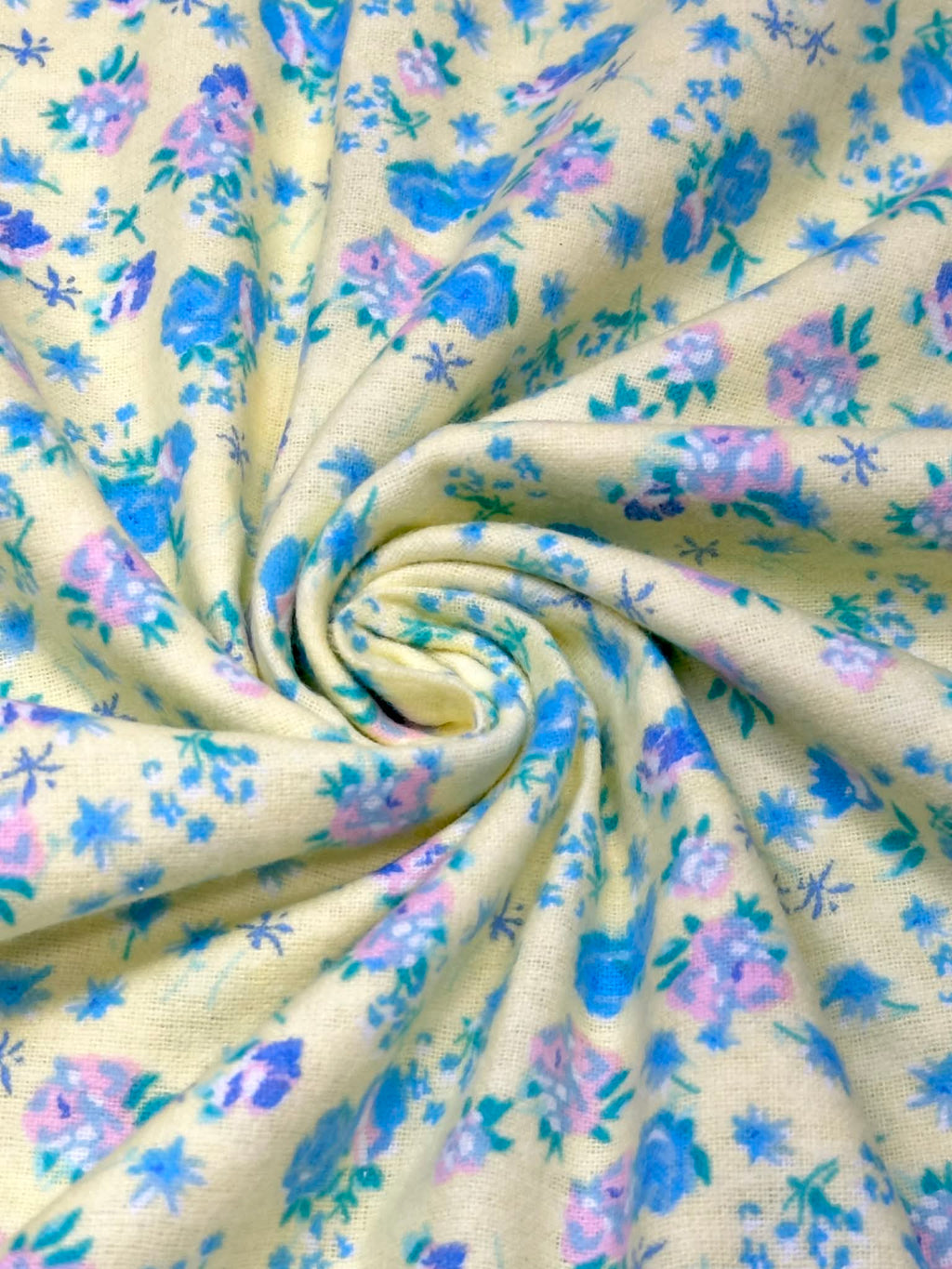 (FLANNEL COTTON) FLORAL PATTERN ON SOFT YELLOW