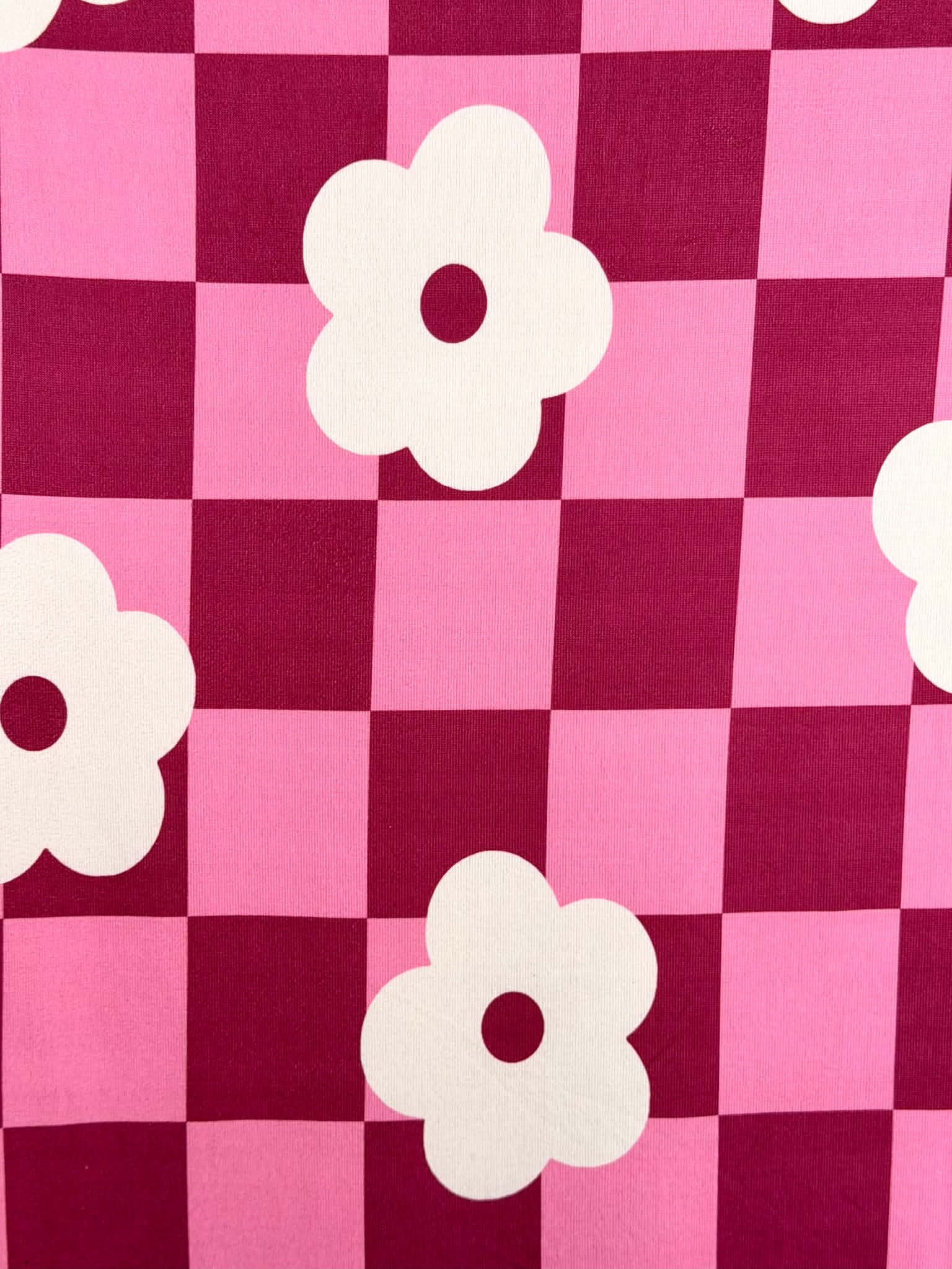 (SWEATER KINT/OAKLEY) IVORY FLOWERS ON PINK AND BURGUNDY LARGE CHECKERED