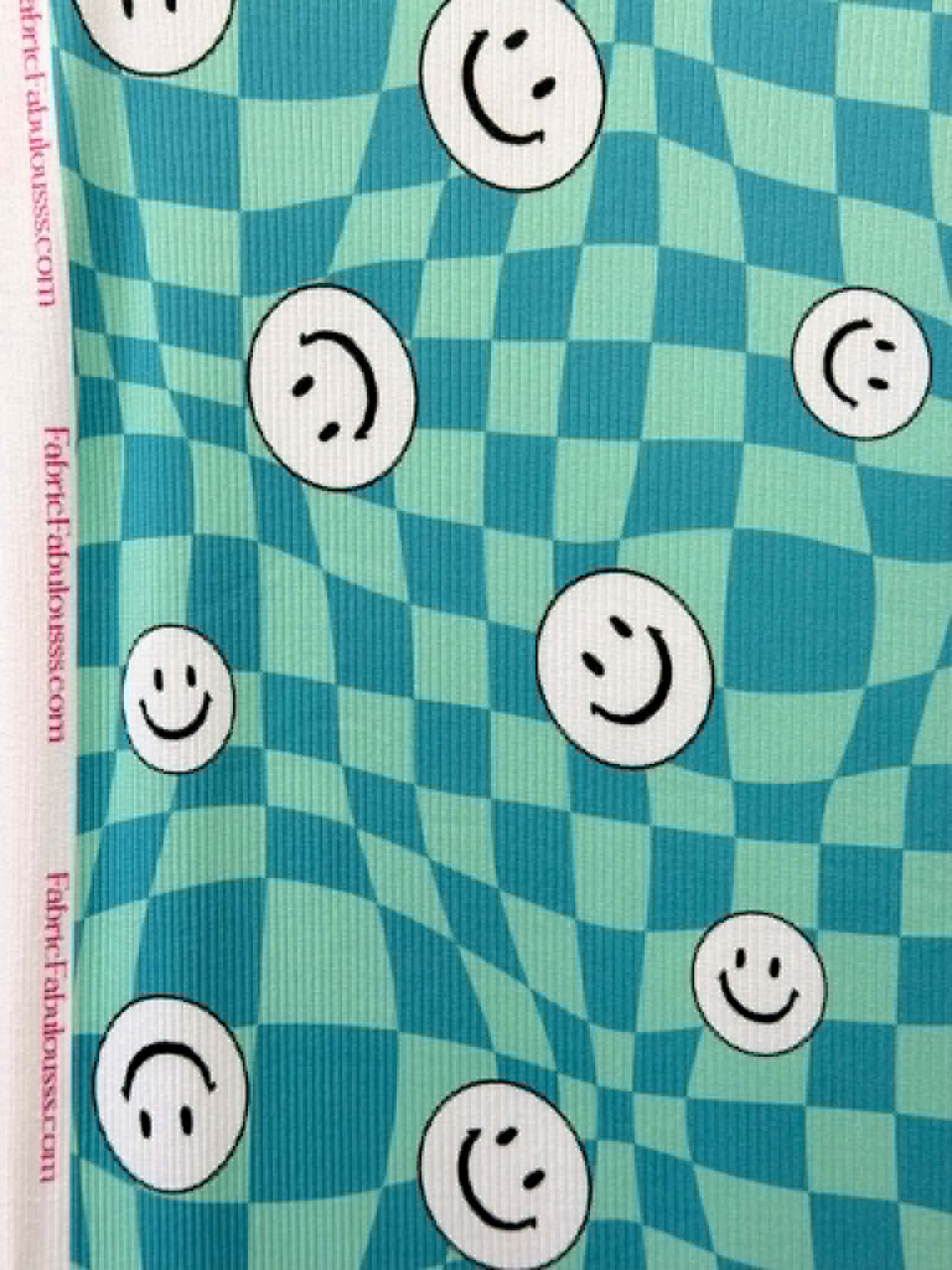 (4X2 YUMMY RIB) HAPPY FACES ON TURQUOISE AND MINT CHECKERED WAVE
