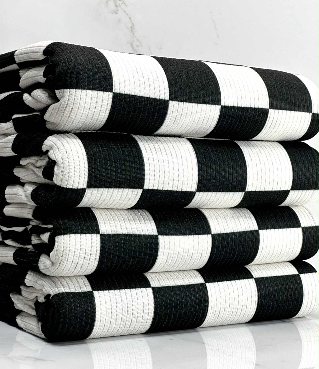 (4X2 RIB) MEDIUM BLACK AND OFF WHITE CHECKERED