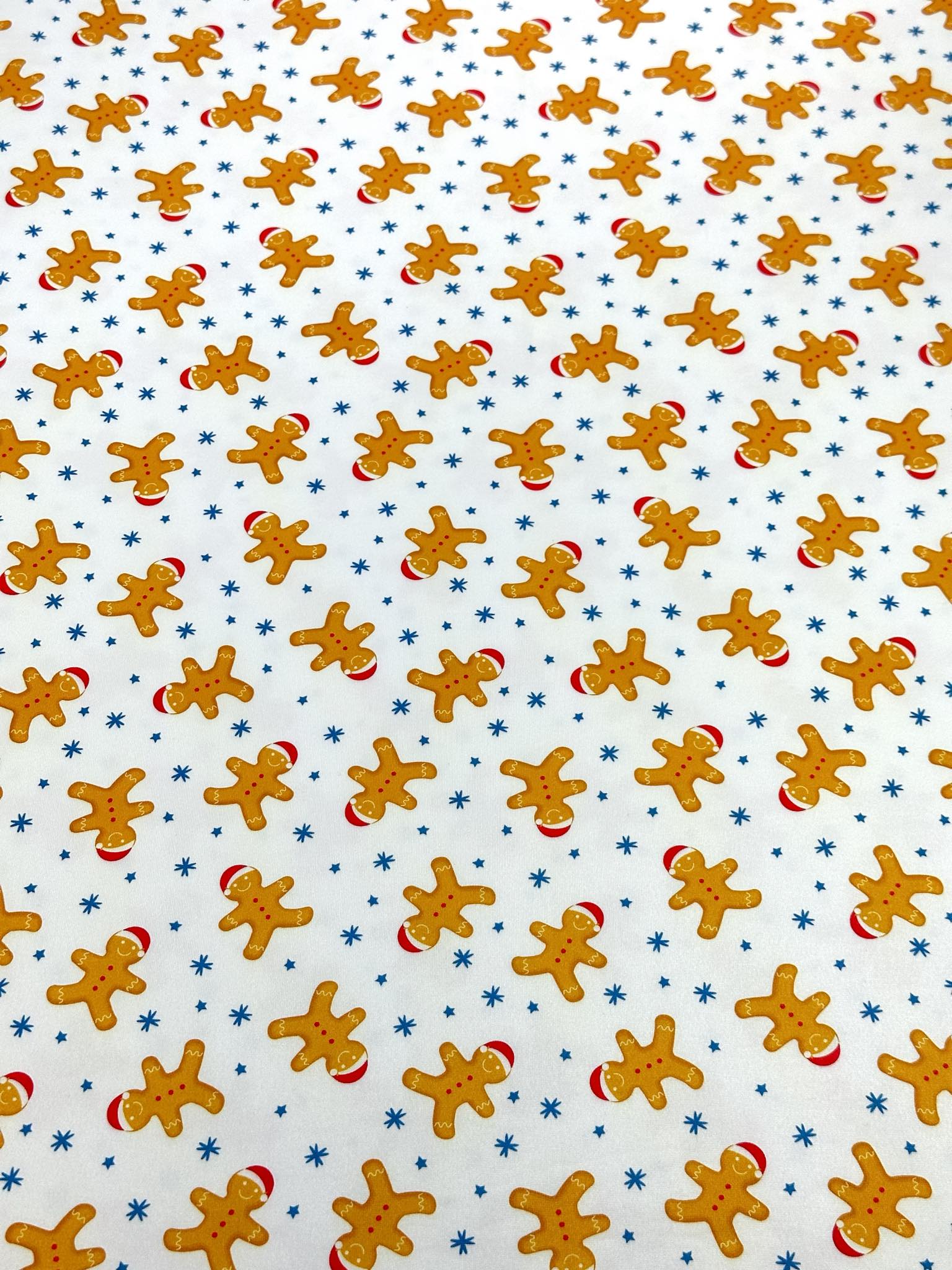 (DBP) GINGERBREAD MAN AND STARS ON OFF WHITE (2)