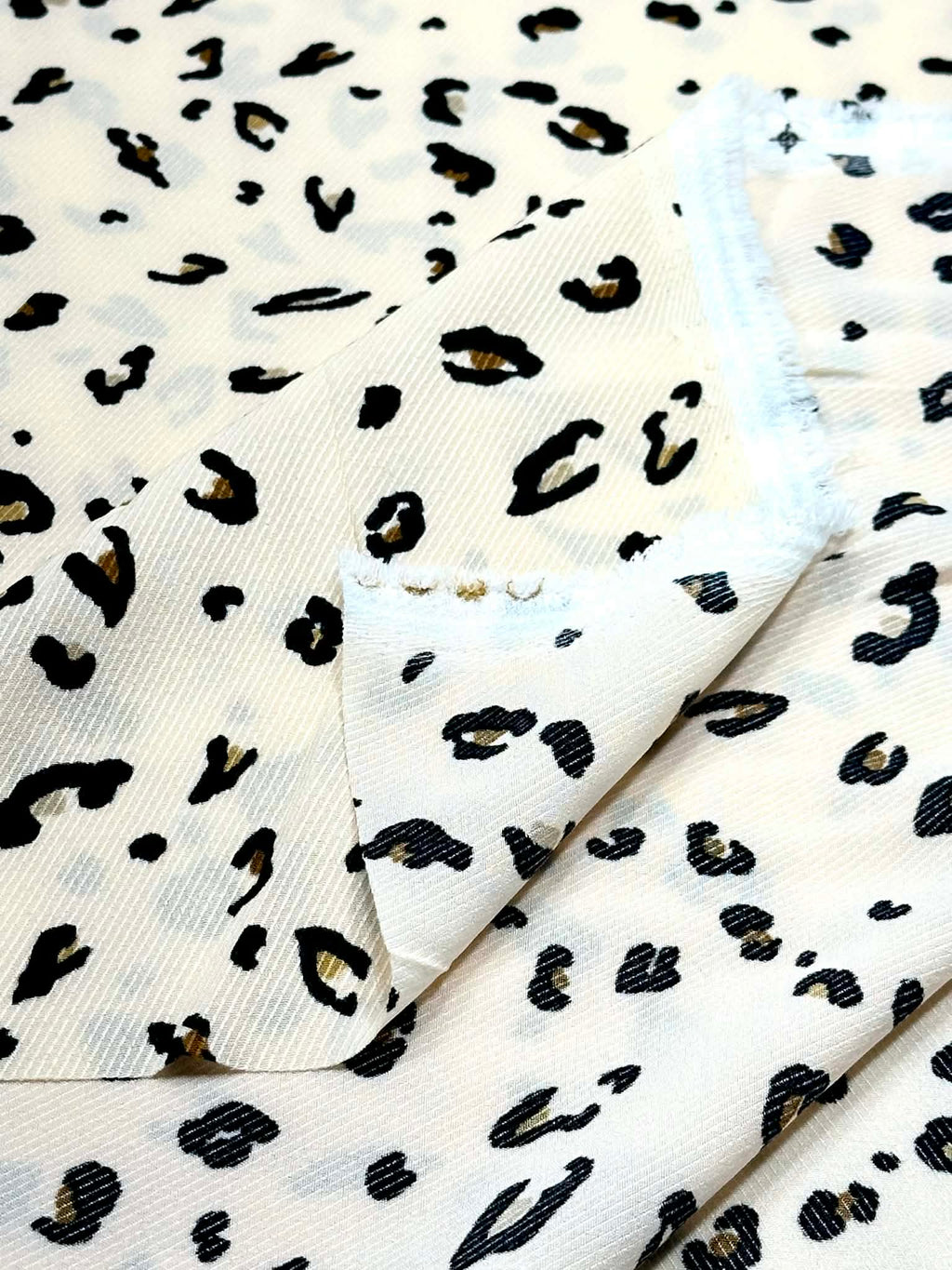 (TWILL WOVEN) TINY LEOPARD ON CREAM