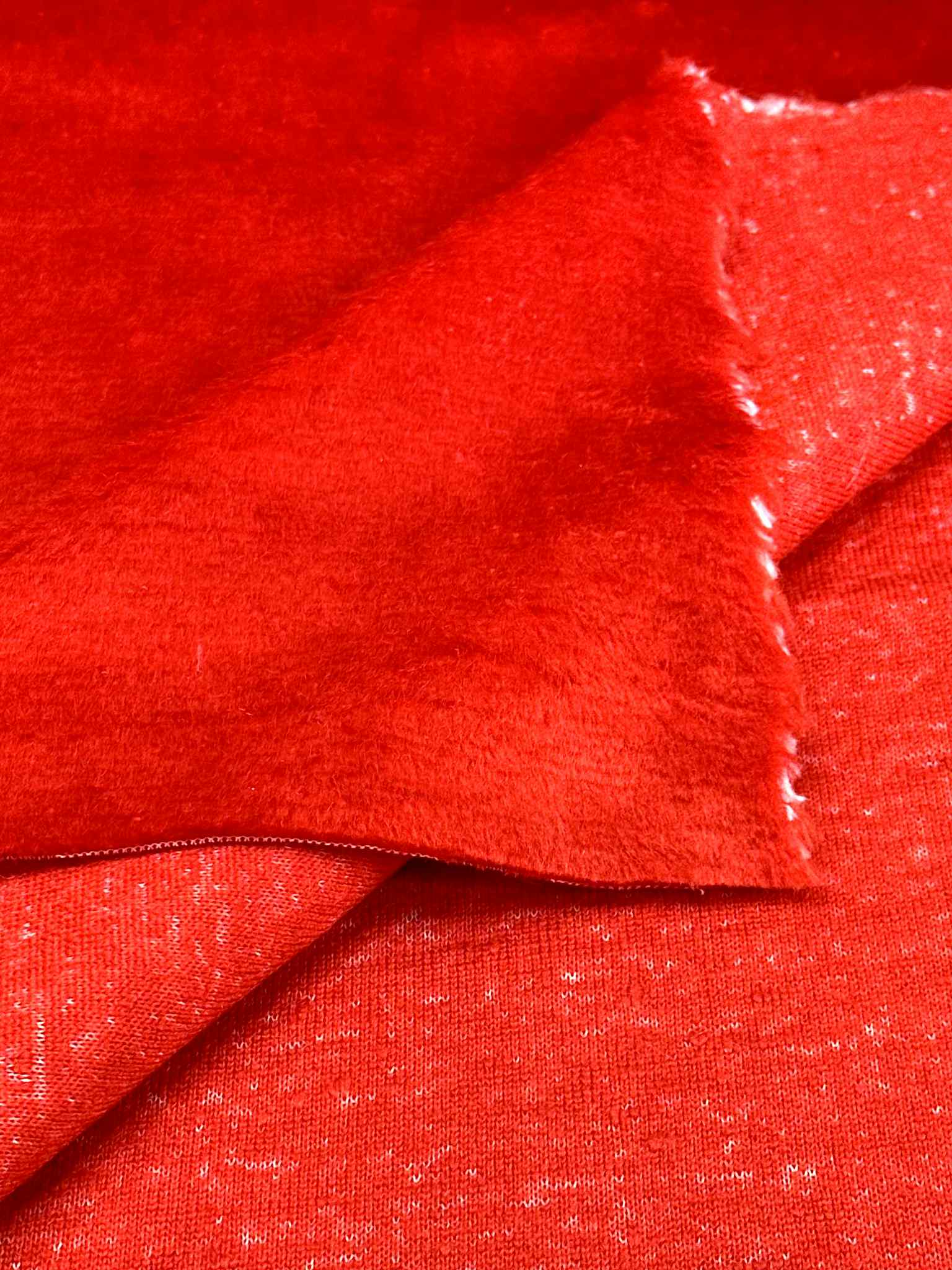 (FUR) RED