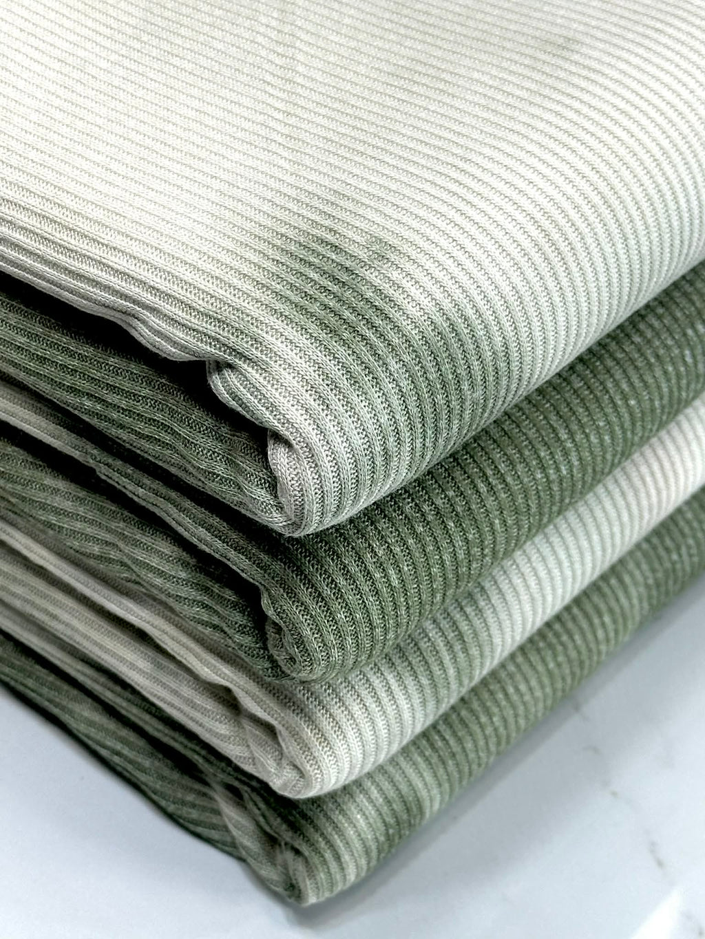 (CASHMERE RIB BRUSHED) OLIVE AND CREAM TIE DYE