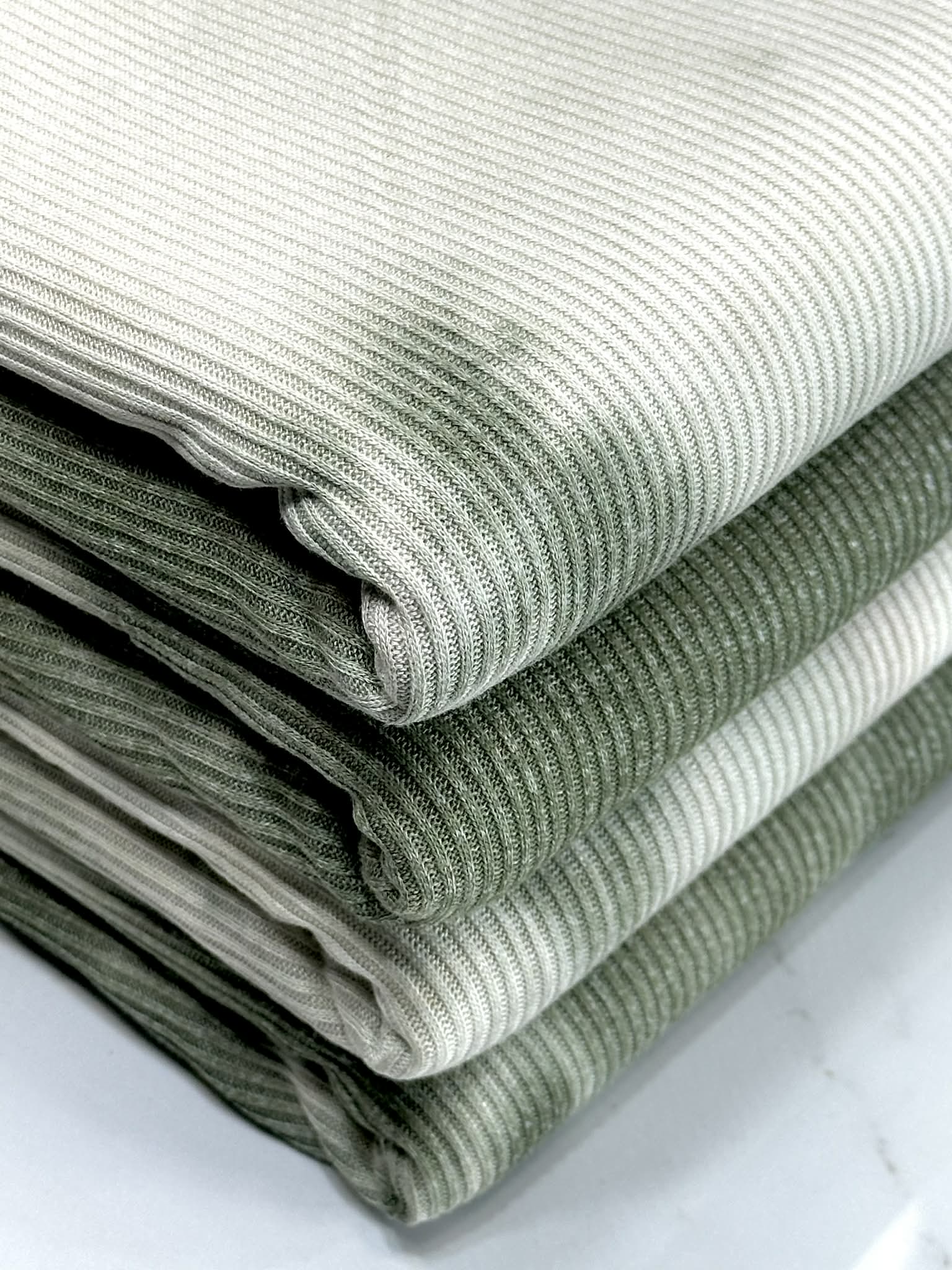 (CASHMERE RIB BRUSHED) OLIVE AND CREAM TIE DYE