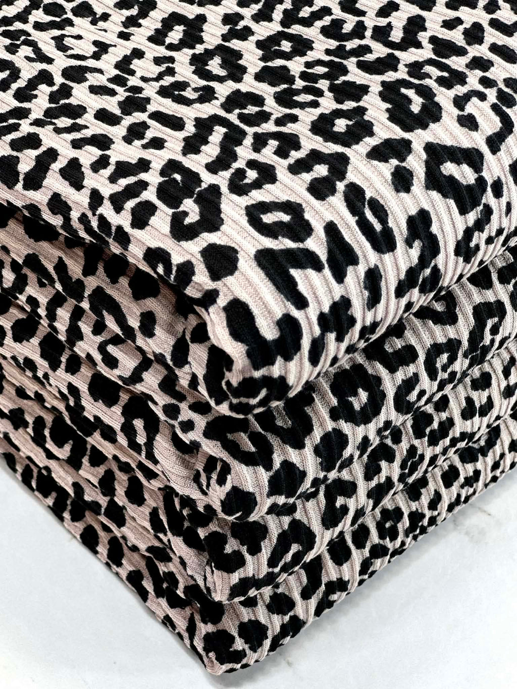 (URBAN RIB) BLACK LEOPARD ON MOCHA (1)