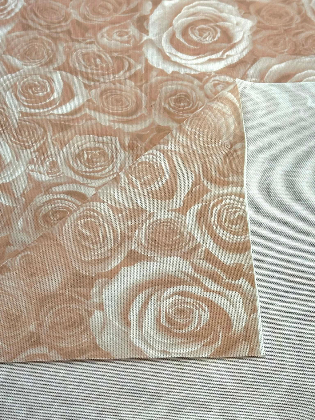 (DOUBLE MESH) BLUSH ROSES