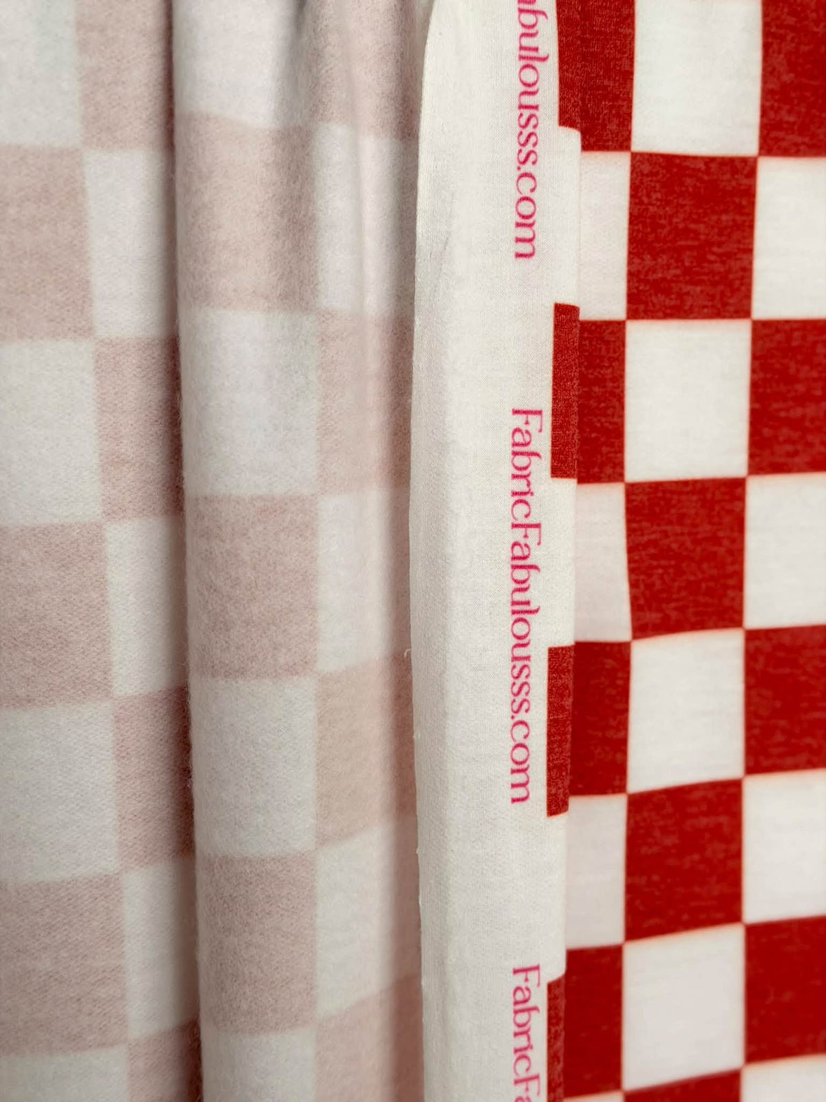 (FRENCH TERRY BRUSHED) NEW RED AND OFF WHITE MEDIUM CHECKERED