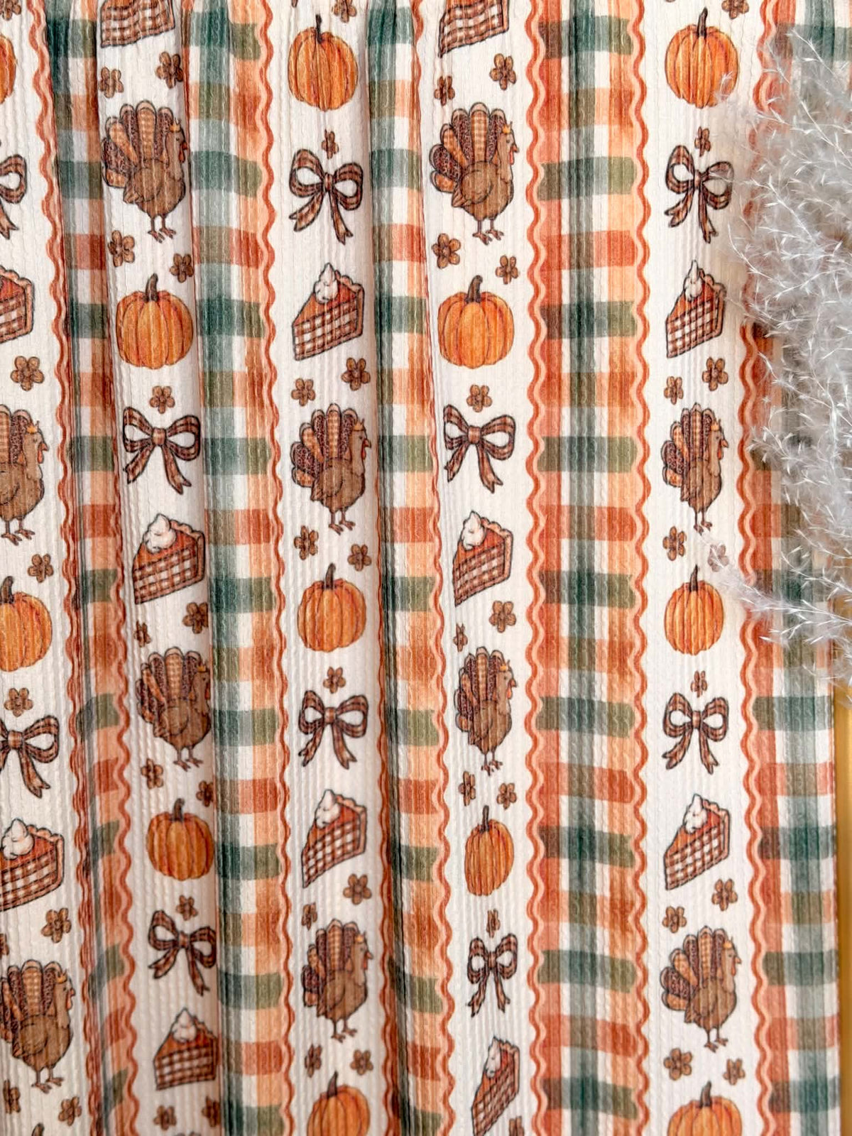 (URBAN RIB) BOWS AND TURKEY BOHO PATTERN