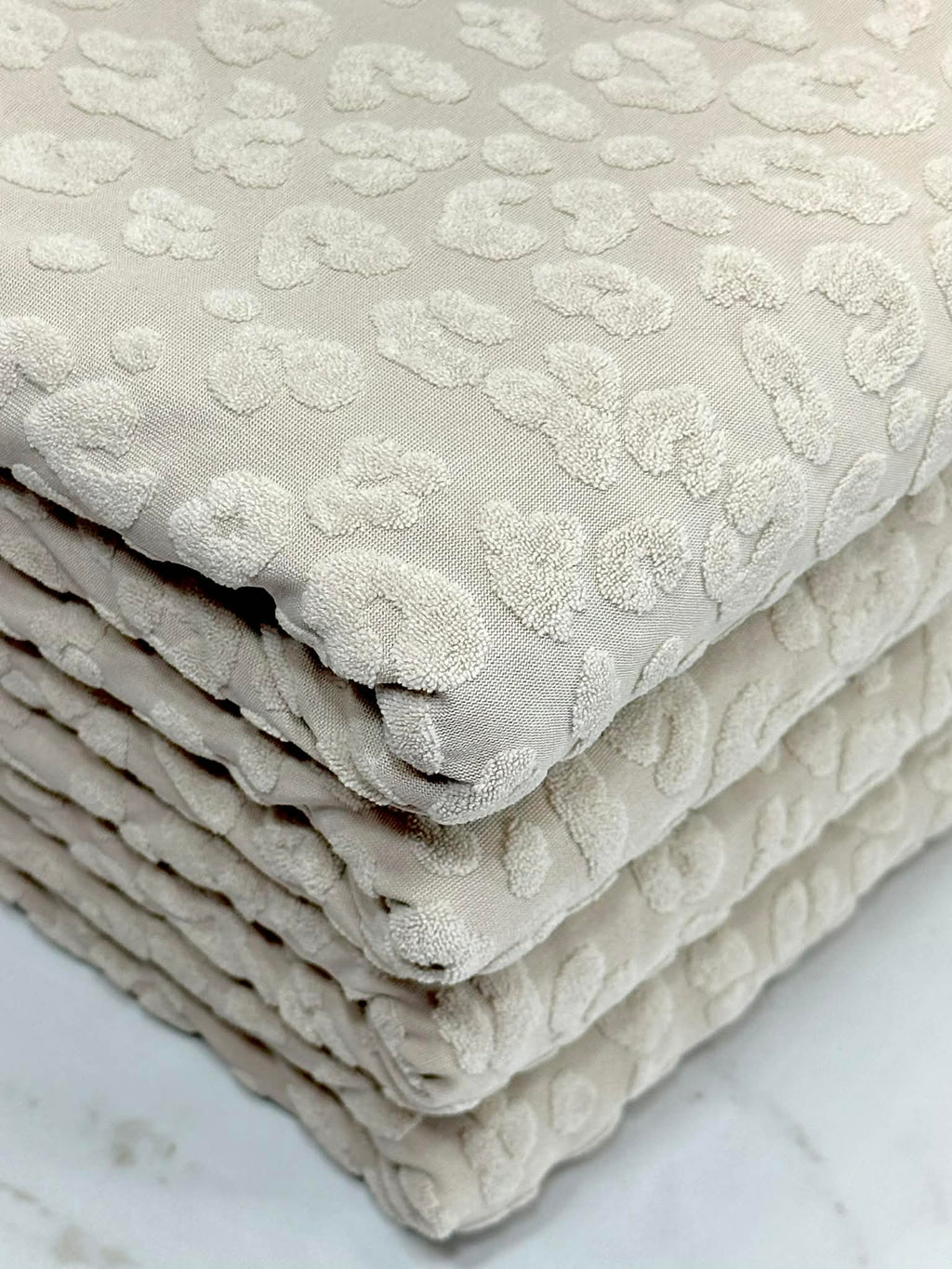 (TOWEL) BONE LEOPARD