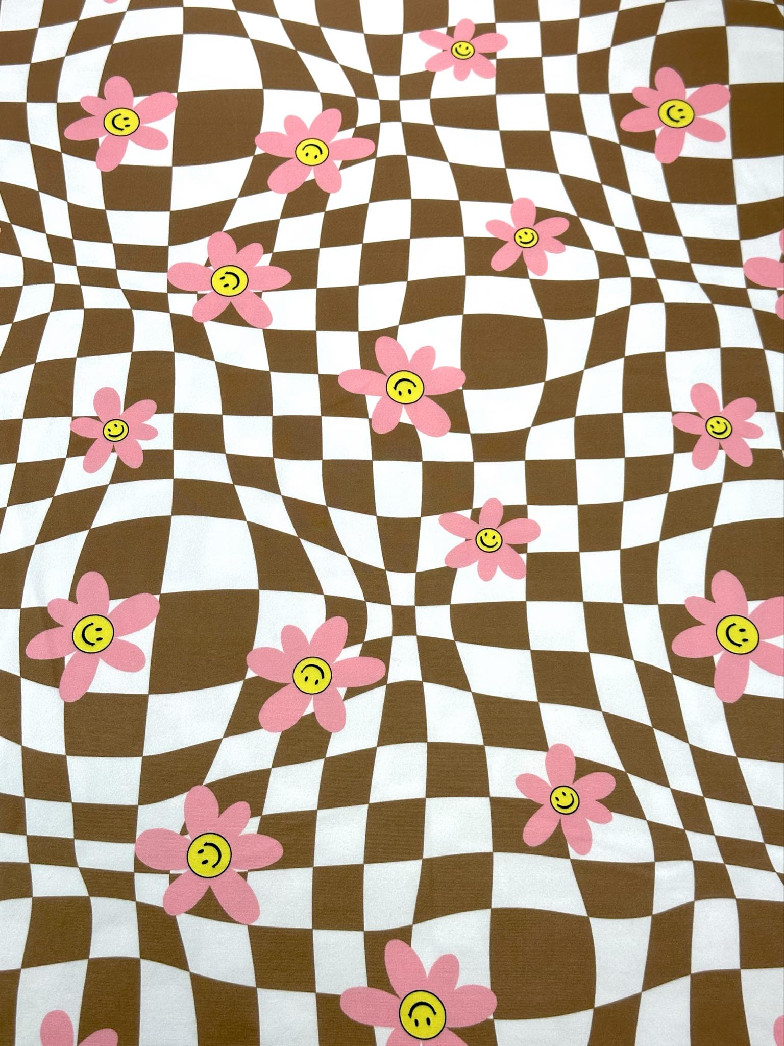 (DBP) PINK, YELLOW HAPPY FACE FLOWERS ON BROWN CHECKERED WAVE