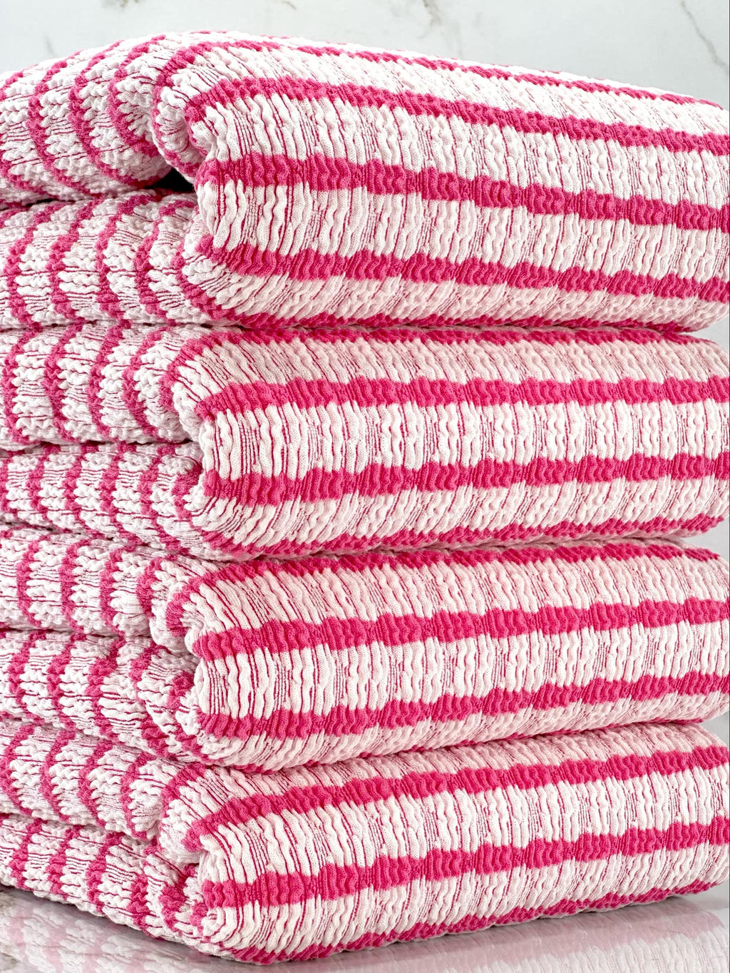 (GUAPO STRIPE) FUCHSIA STRIPES ON OFF WHITE