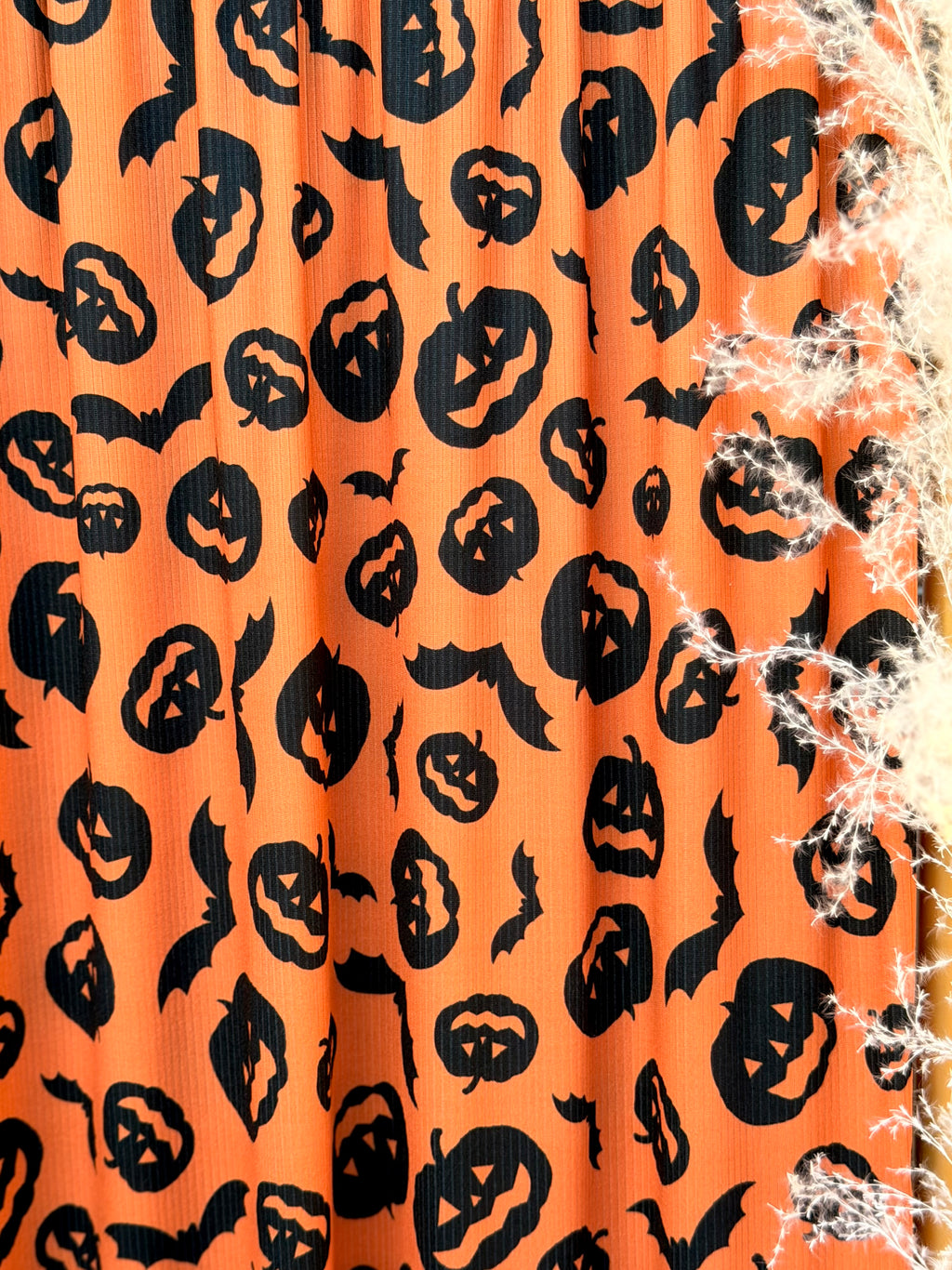 (4X2 YUMMY RIB) BLACK PUMPKINS AND BLACK BATS ON ORANGE