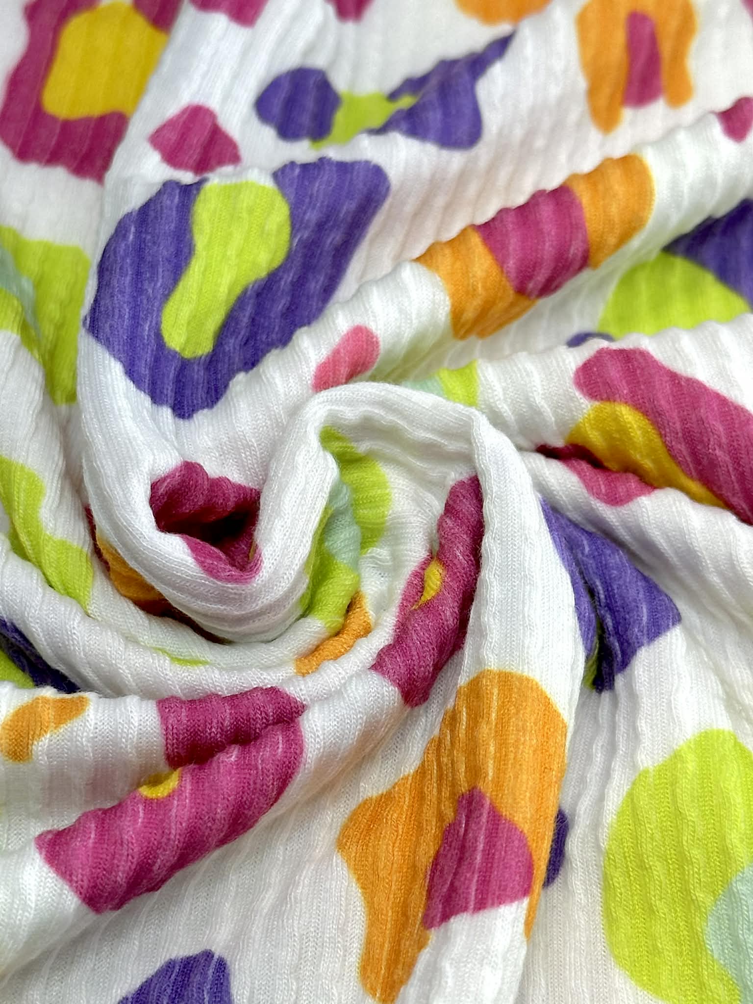 (URBAN RIB) MULTI COLORFUL CHEETAH PRINT ON OFF WHITE