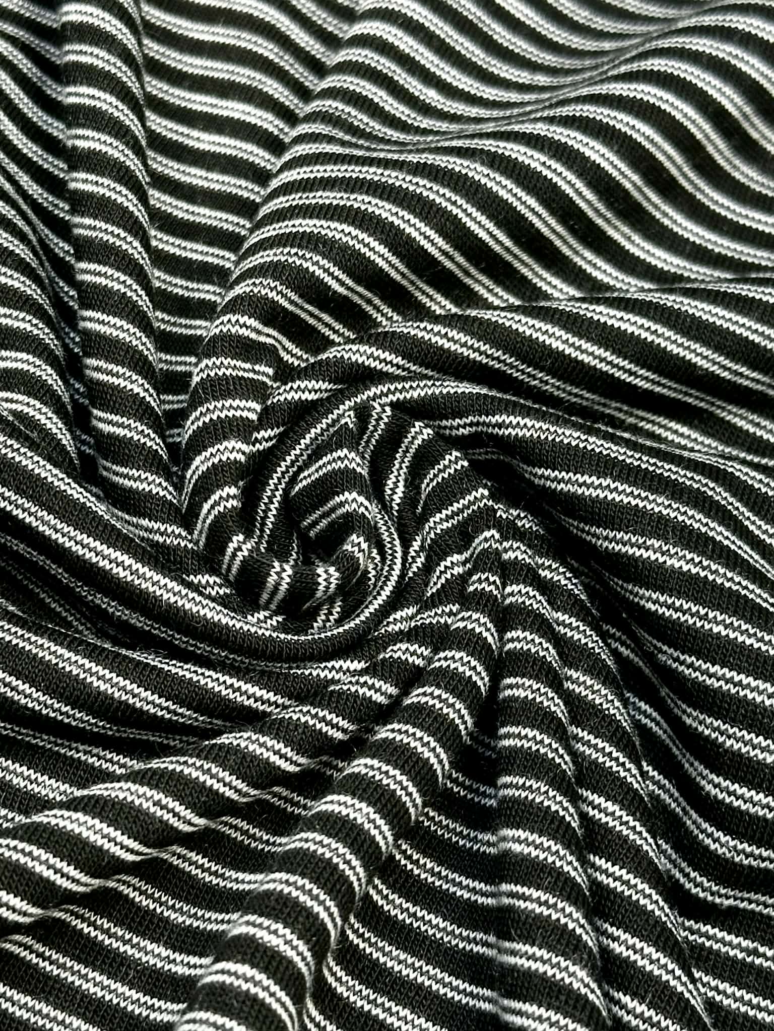 (KNIT) OFF WHITE DOUBLE STRIPE ON BLACK
