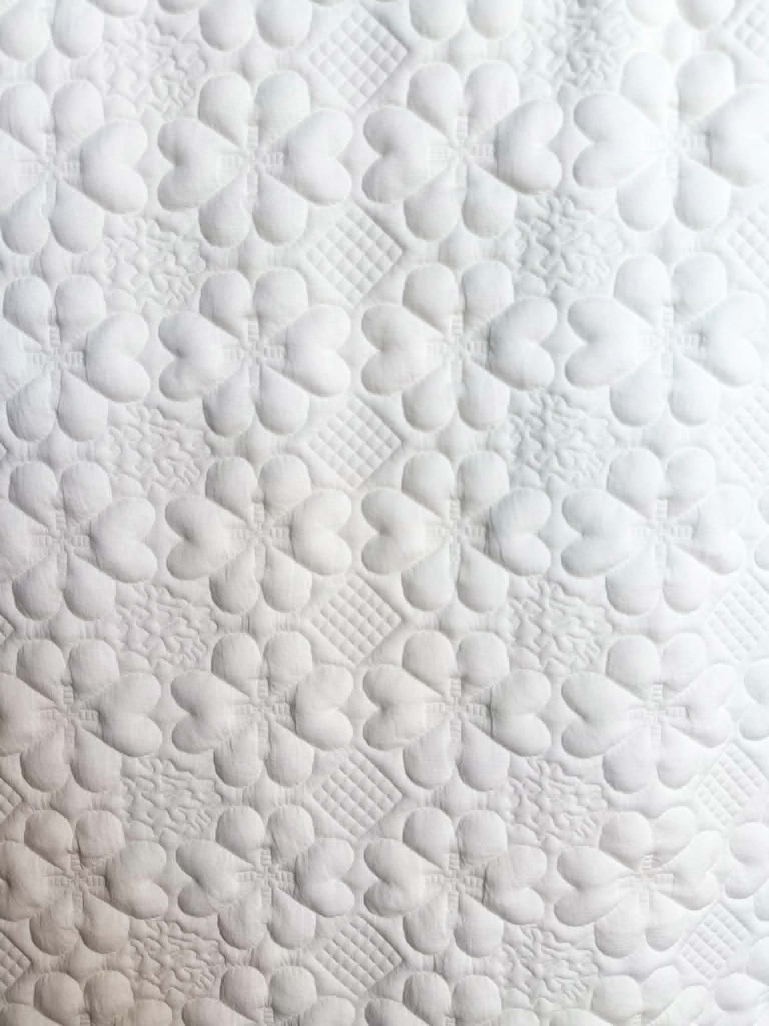 (JACQUARD KNIT) 3D WHITE EMBOSSED FLOWERS
